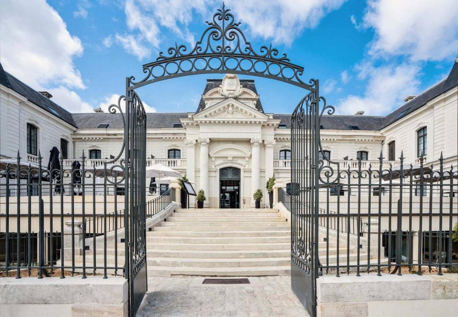 Best Western Premier Hôtel de la Cité Royale