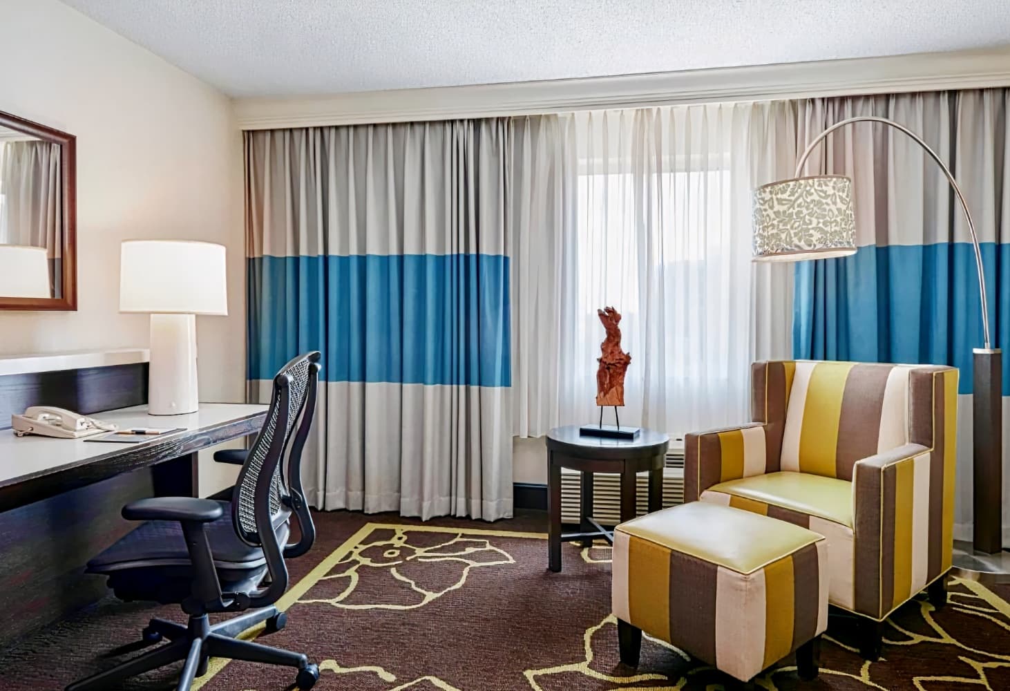 DoubleTree by Hilton Charlotte Gateway Village