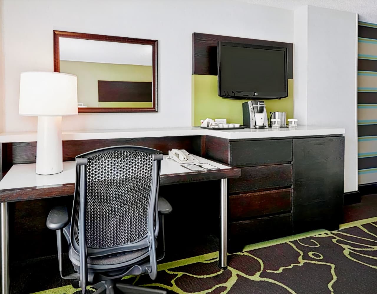 DoubleTree by Hilton Charlotte Gateway Village