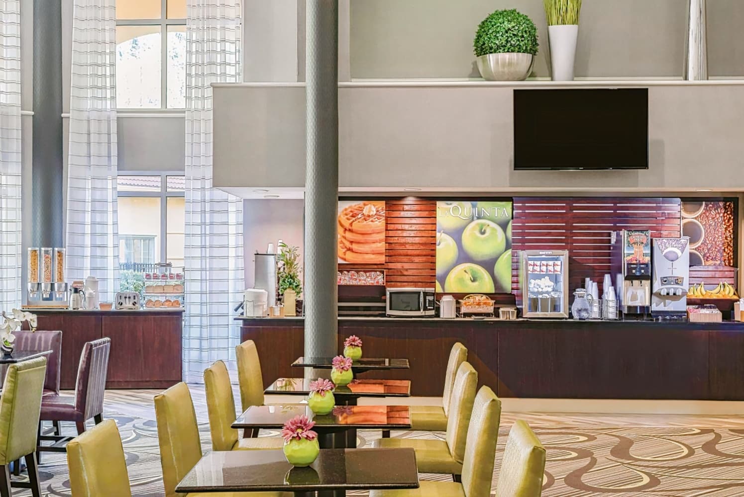 La Quinta Inn & Suites by Wyndham Univ Area Chapel Hill