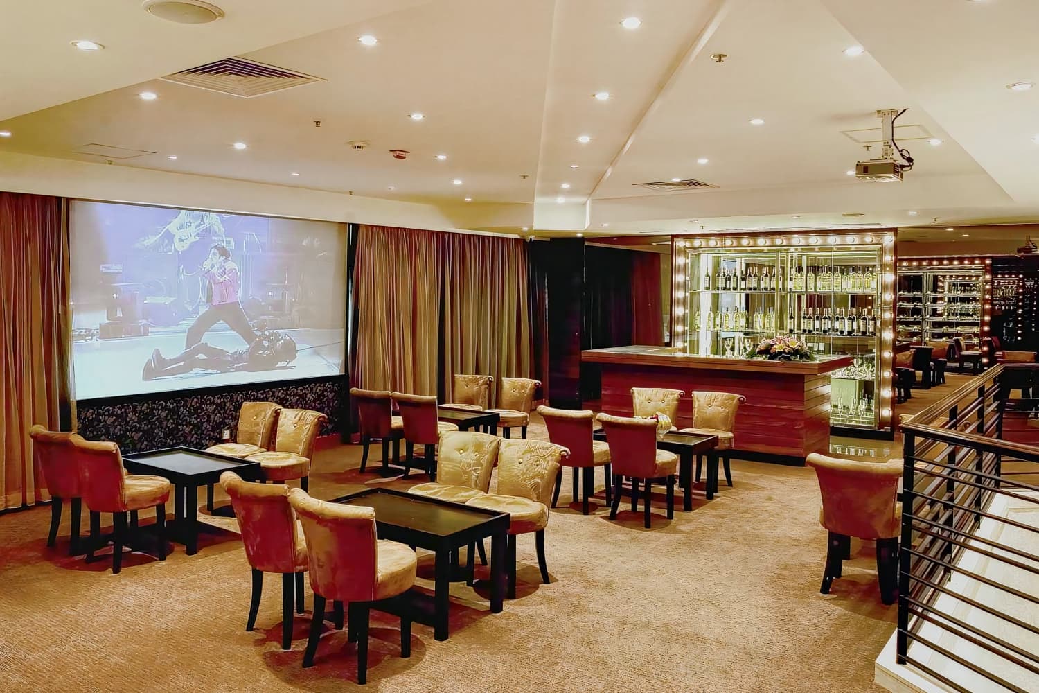 華大盛品酒店 (Best Western Plus Hotel Hong Kong)
