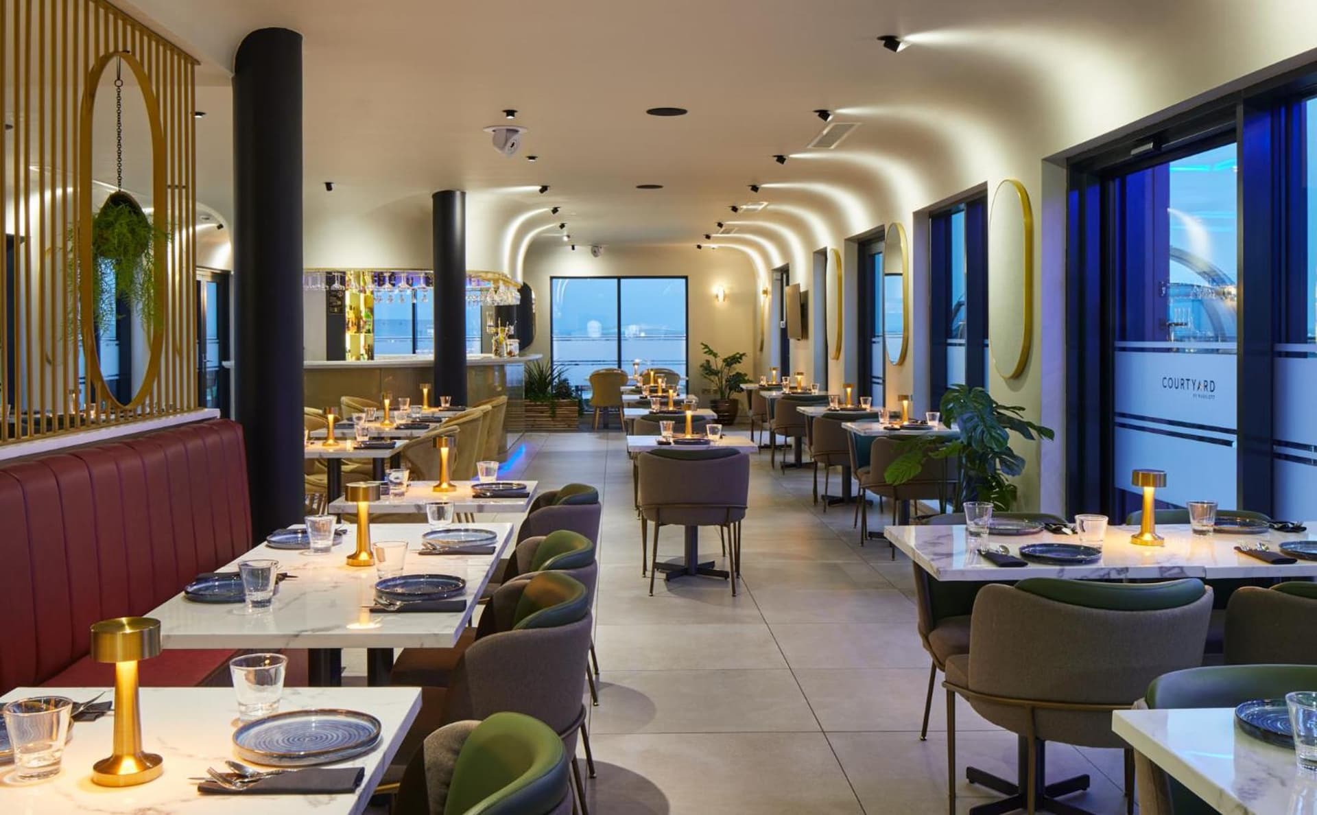 Courtyard by Marriott London Heathrow Airport