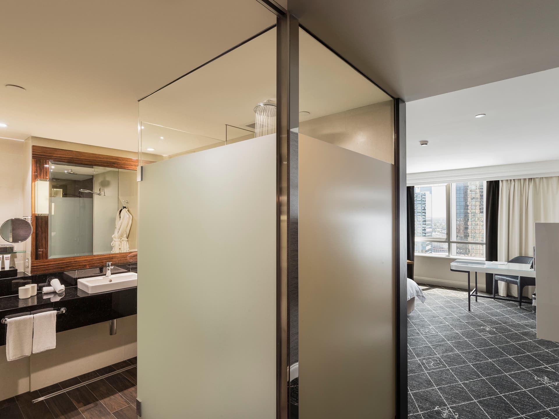 Swissôtel Sydney