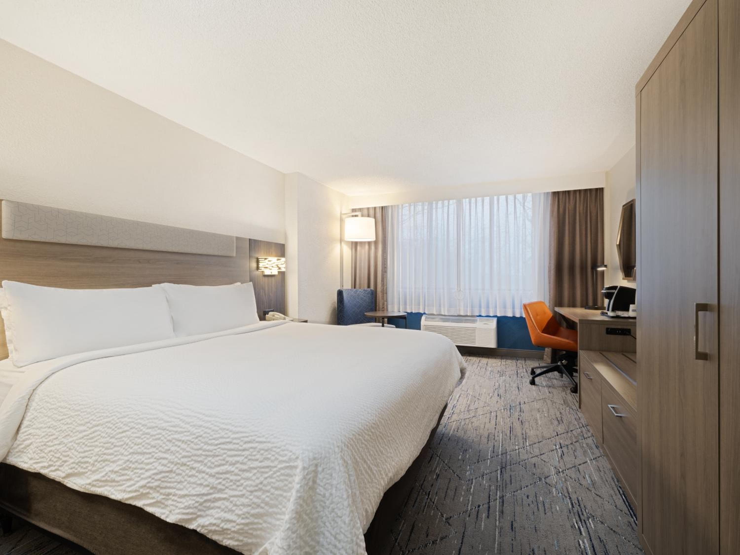 Holiday Inn Express Hotel & Suites Ft. Lauderdale-Plantation, an IHG Hotel