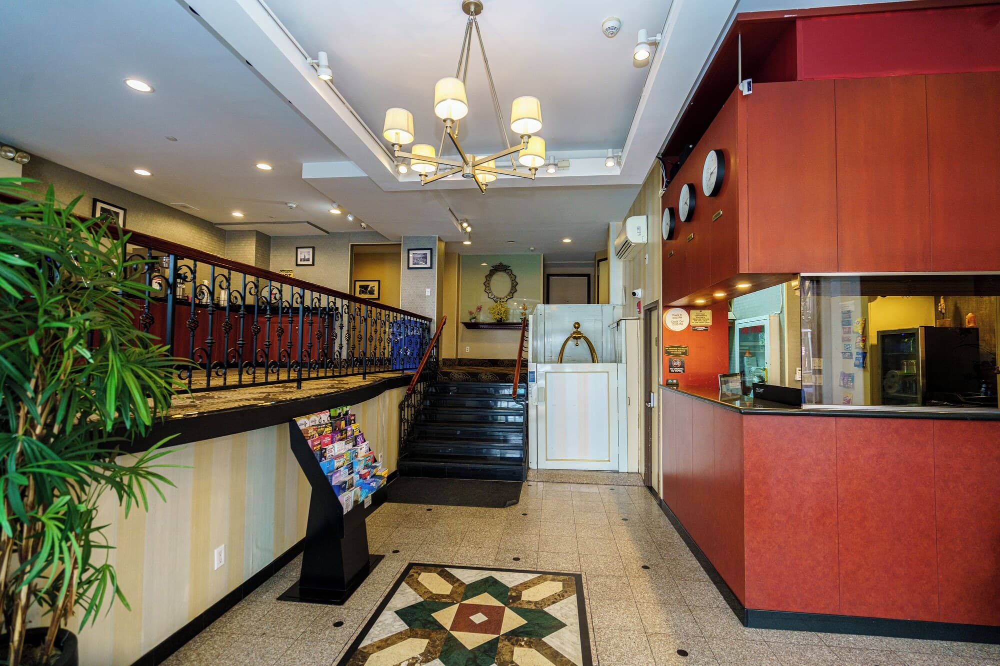 Sky Hotel Flushing/Laguardia Airport