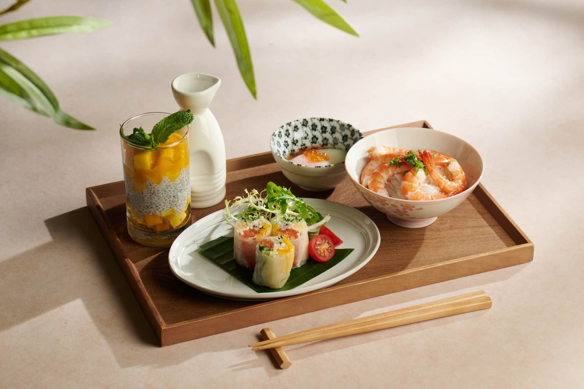 九龍東帝苑酒店 (前身:香港九龍東皇冠假日酒店)The Royal Garden Kowloon East