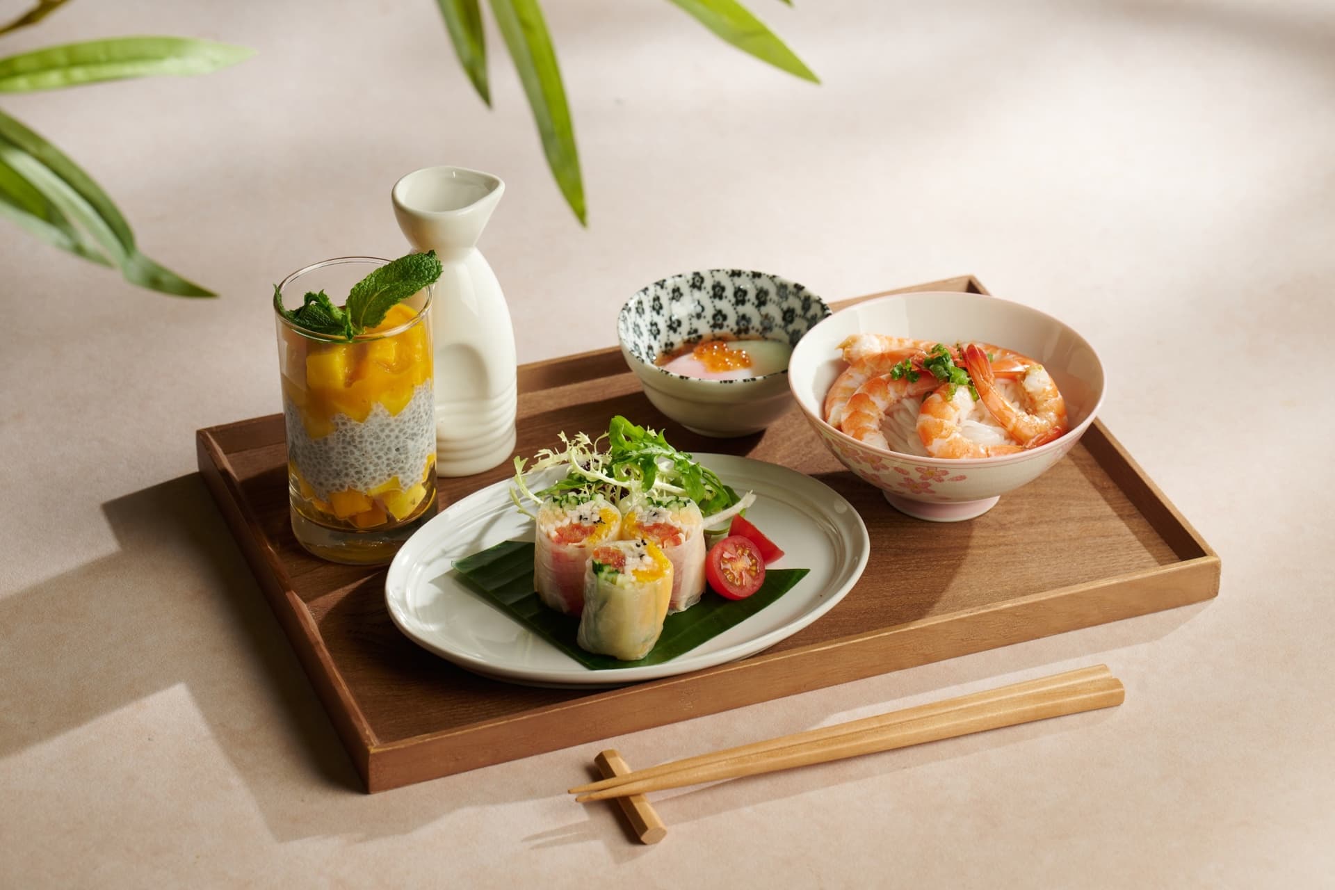 九龍東帝苑酒店 (前身:香港九龍東皇冠假日酒店)The Royal Garden Kowloon East