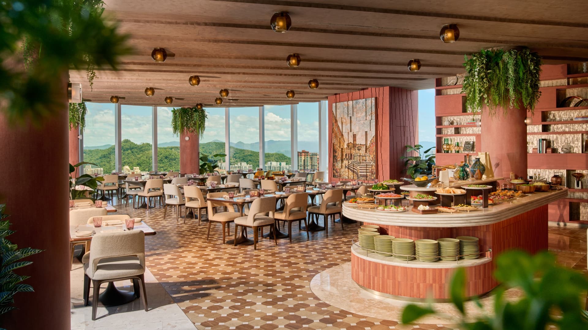 九龍東帝苑酒店 (前身:香港九龍東皇冠假日酒店)The Royal Garden Kowloon East