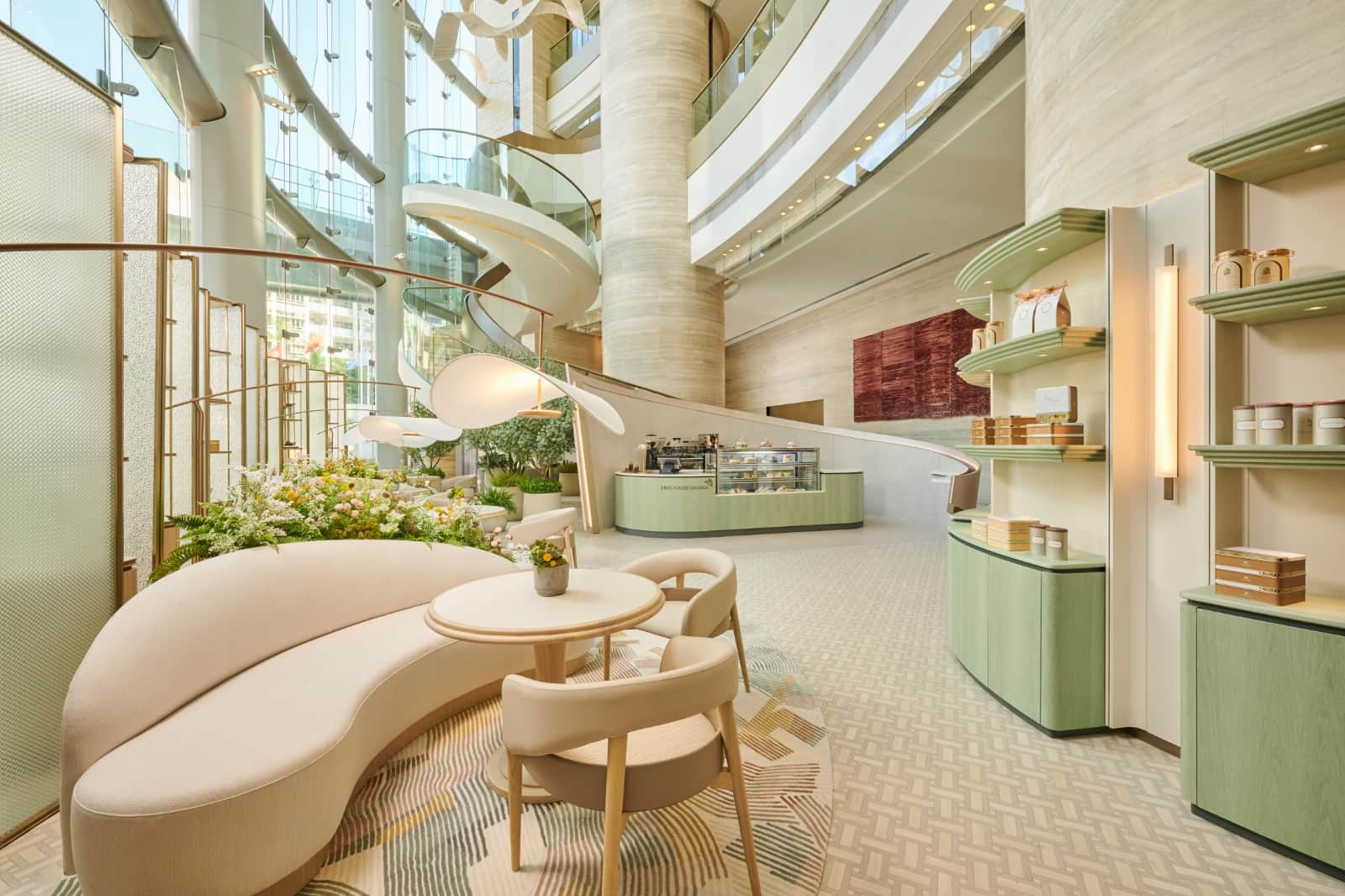 九龍東帝苑酒店 (前身:香港九龍東皇冠假日酒店)The Royal Garden Kowloon East