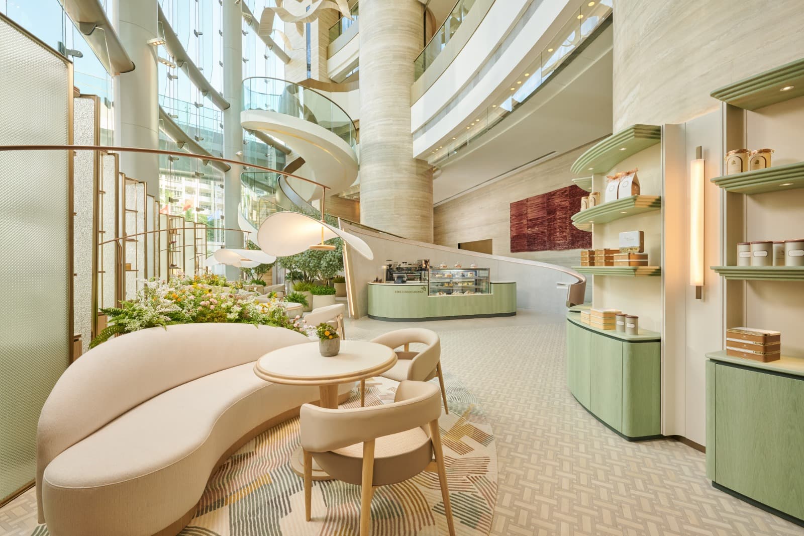 九龍東帝苑酒店 (前身:香港九龍東皇冠假日酒店)The Royal Garden Kowloon East
