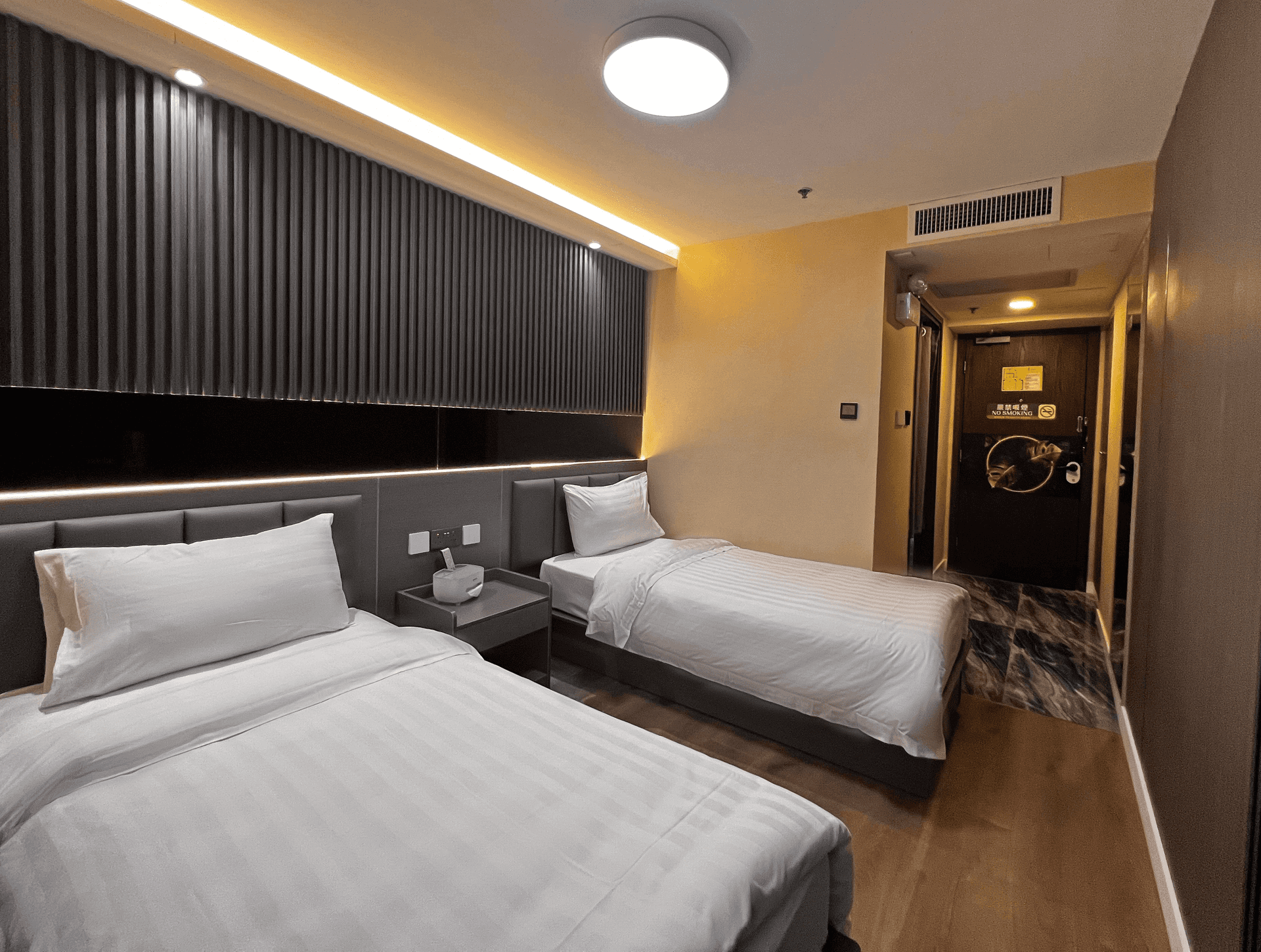 香港軒尼斯酒店 ( Hennessy Hotel )