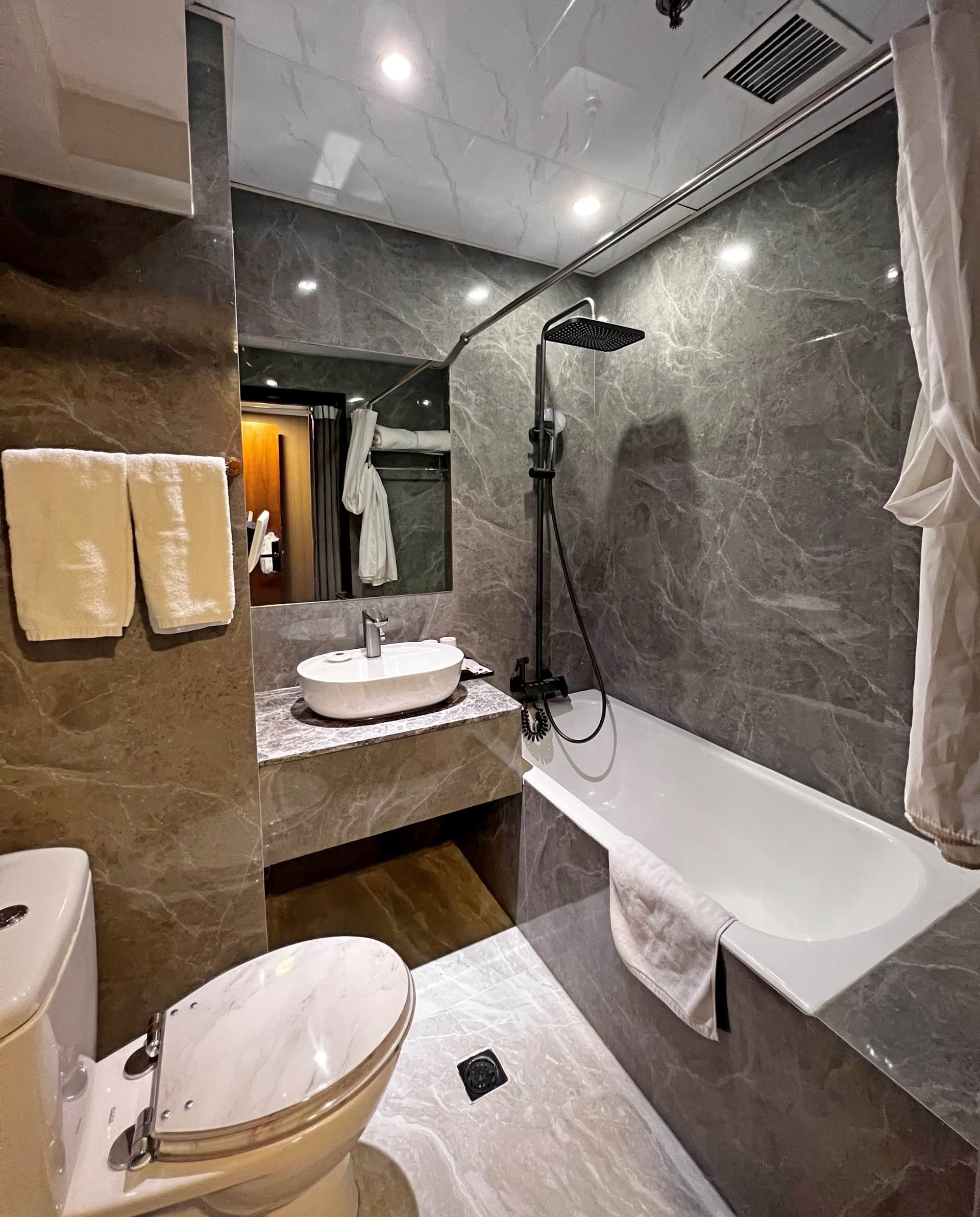 香港軒尼斯酒店 ( Hennessy Hotel )