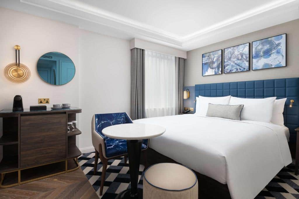 Lost Property St Paul’s London – Curio Collection by Hilton