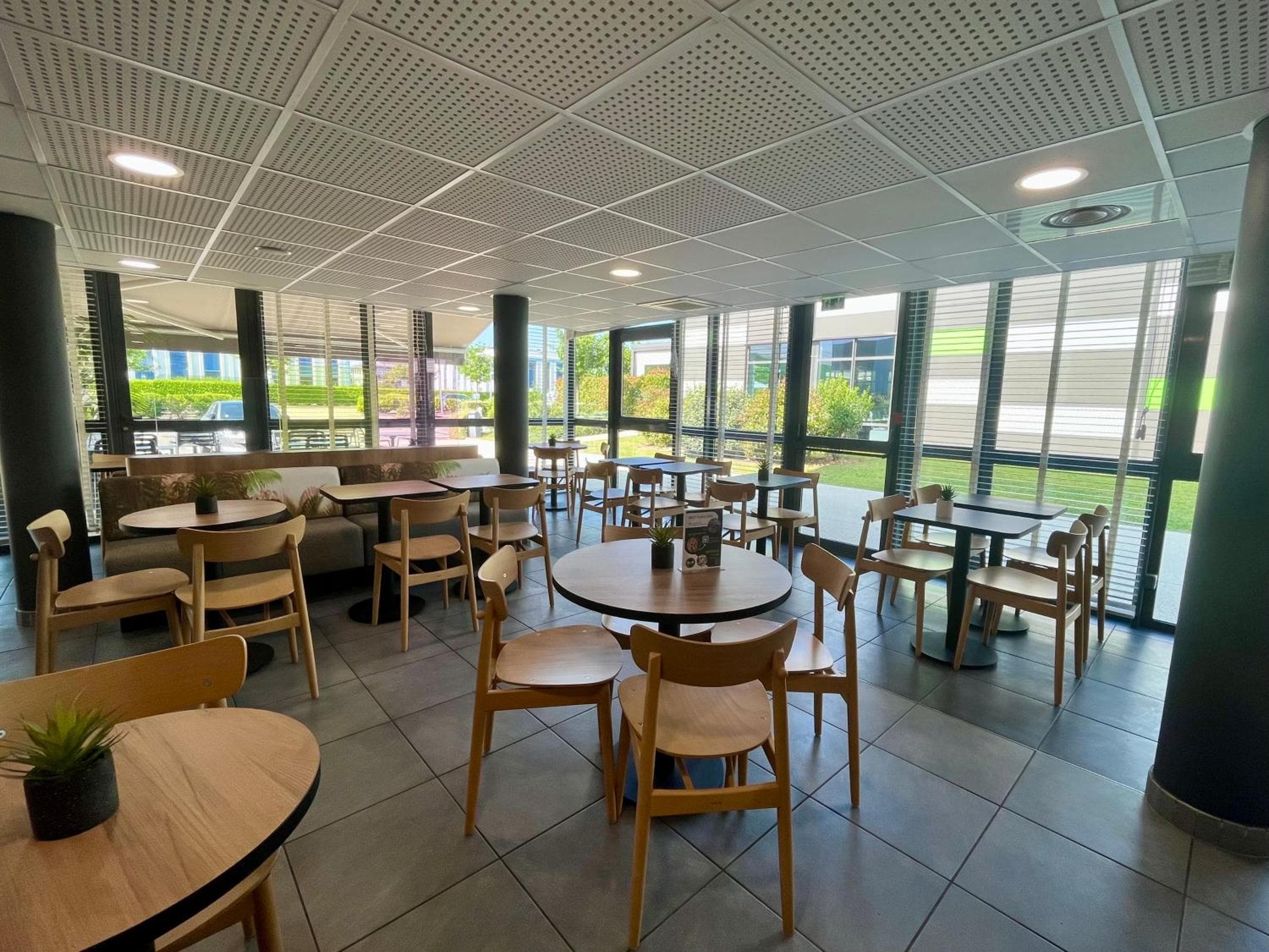 B&B HOTEL Lyon Aéroport Saint-Quentin-Fallavier