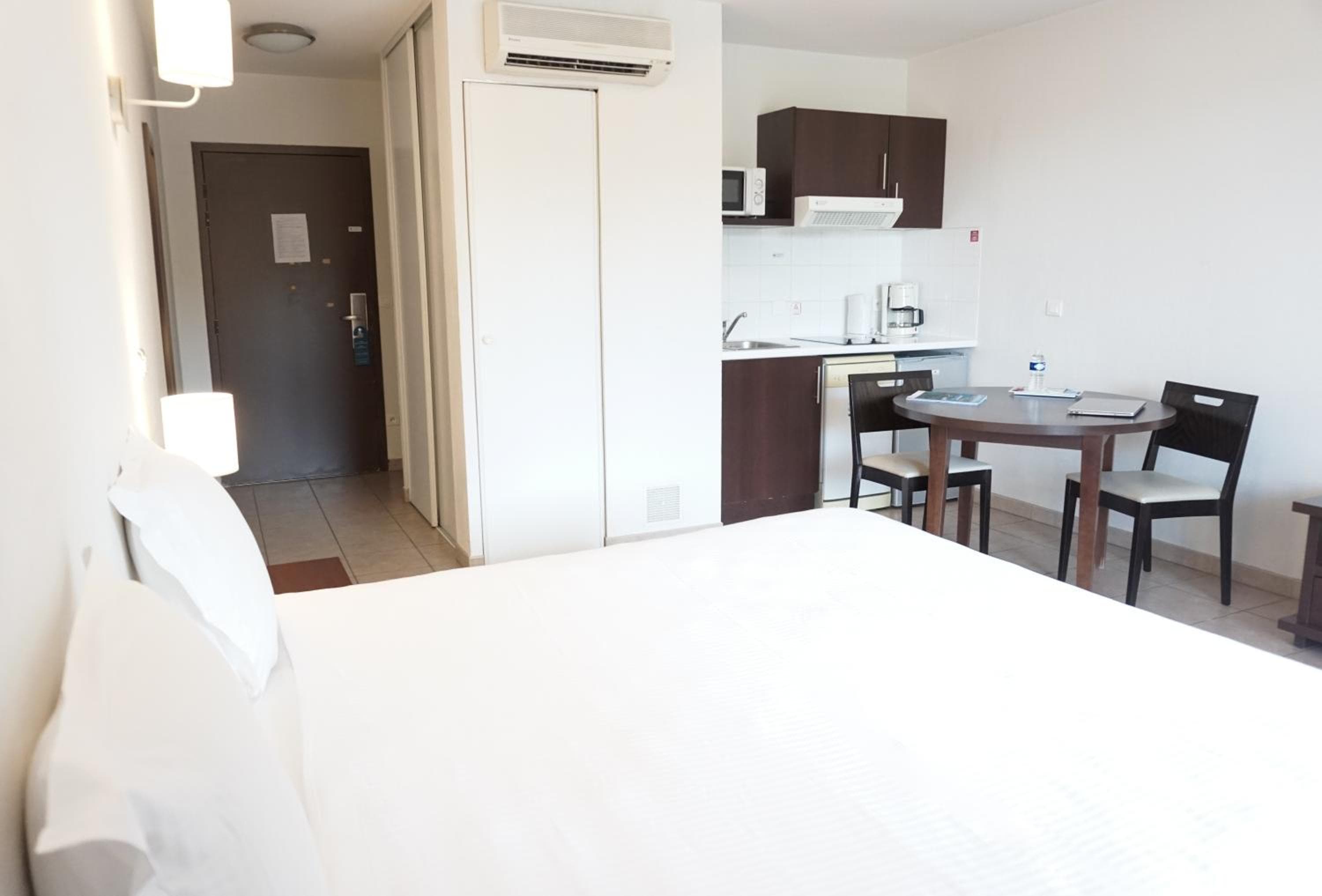 Zenitude Hôtel-Résidences Toulon Six Fours