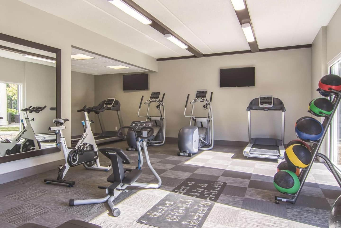 La Quinta Inn and Suites by Wyndham Atlanta Perimeter Medical