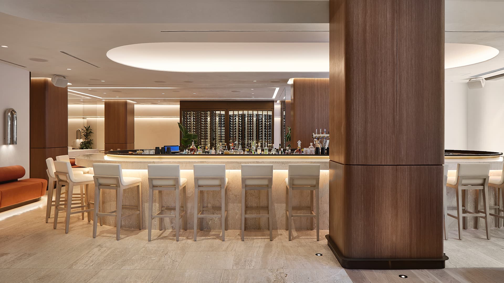 Vogue Hotel Montreal Downtown, Curio Collection by Hilton