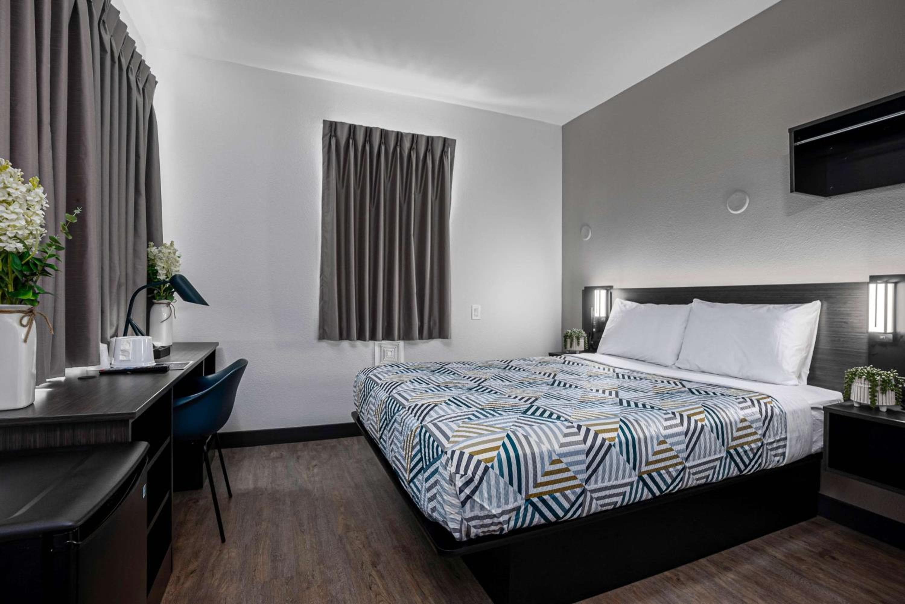 Motel 6-San Diego, CA - Downtown