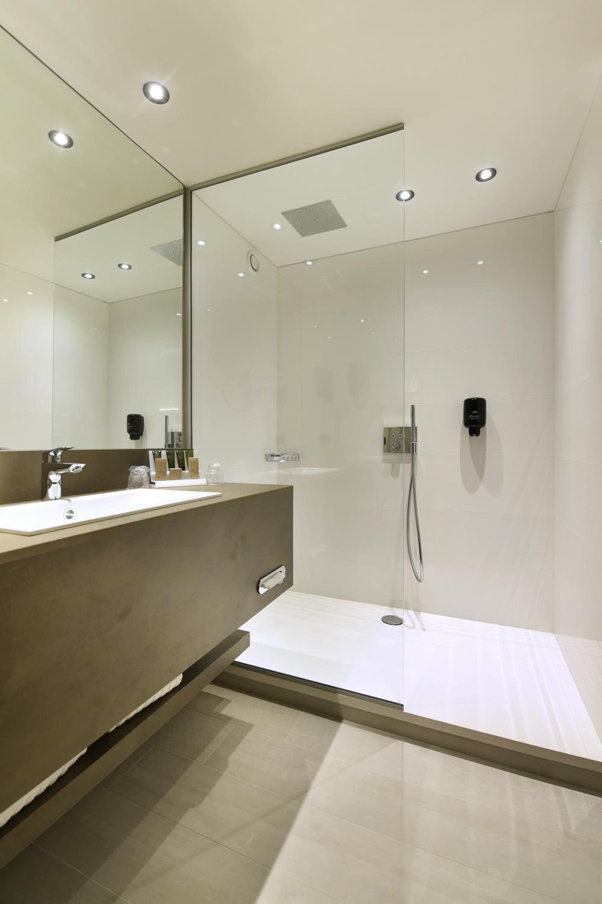 Van Der Valk Hotel Charleroi Airport