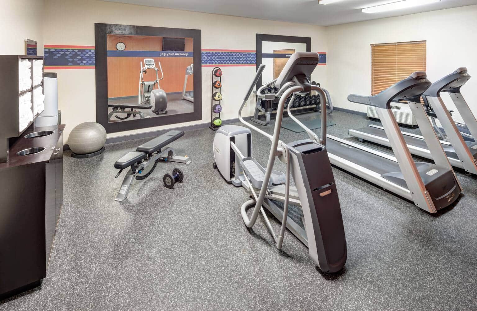 Hampton Inn & Suites Cedar Rapids - North