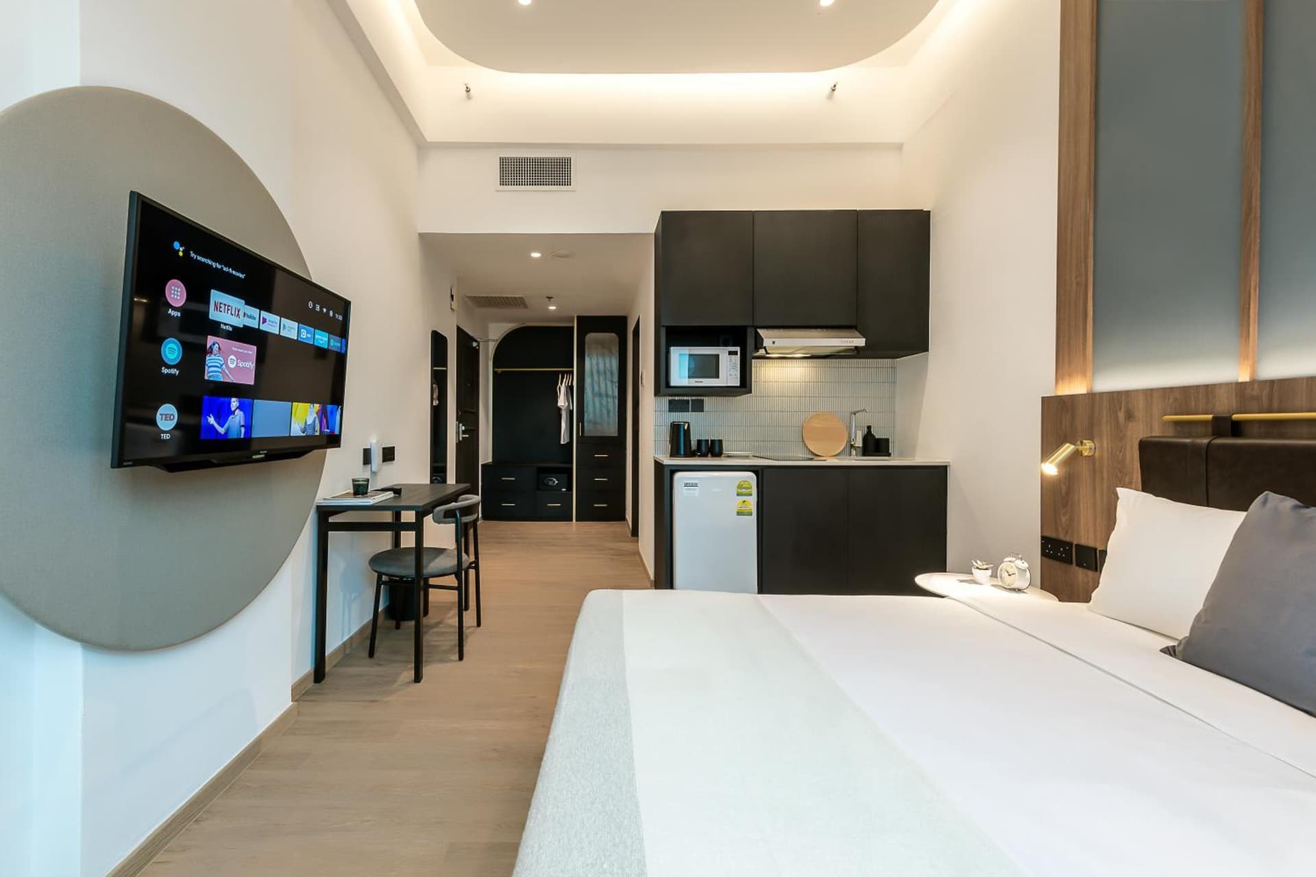 Owen House by Hmlet
