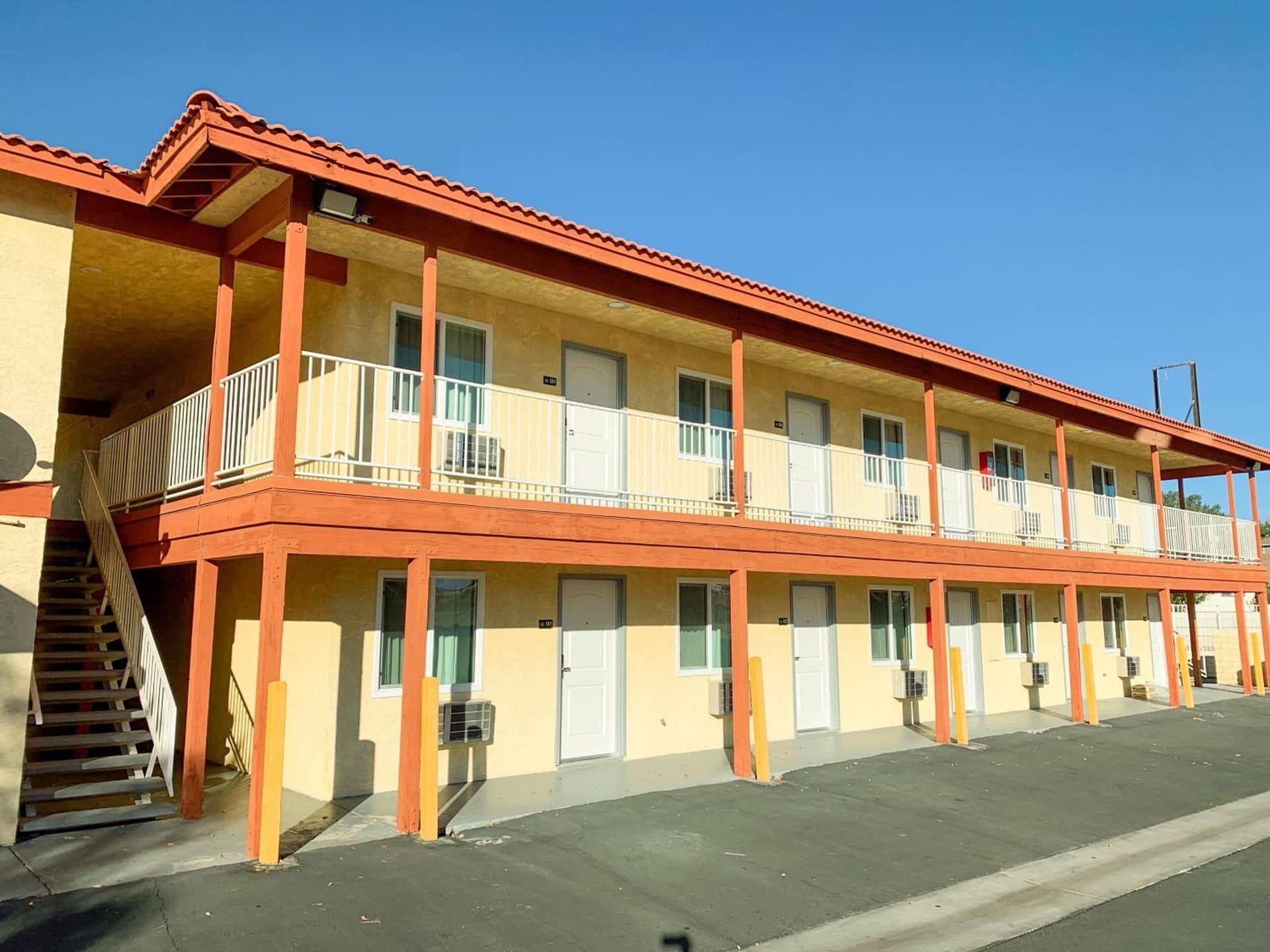 Mojave Inn