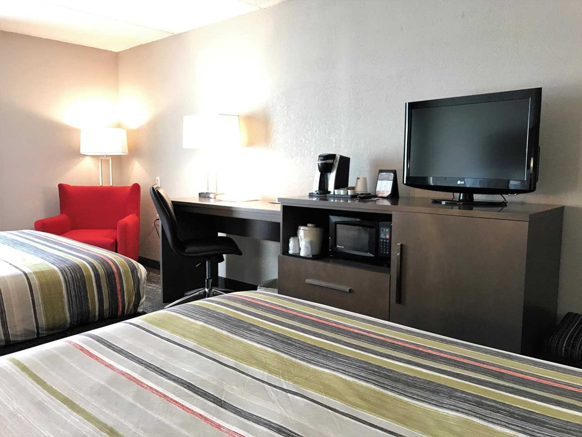 Country Inn & Suites by Radisson, Mt Pleasant-Racine West, WI