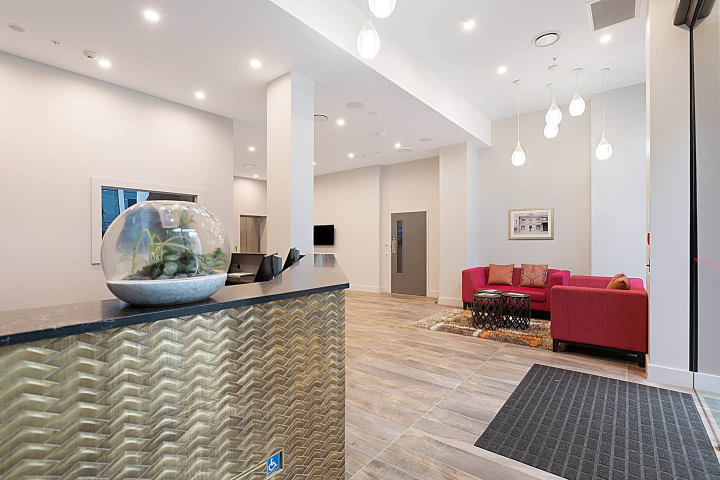 Ramada Suites Victoria Street West