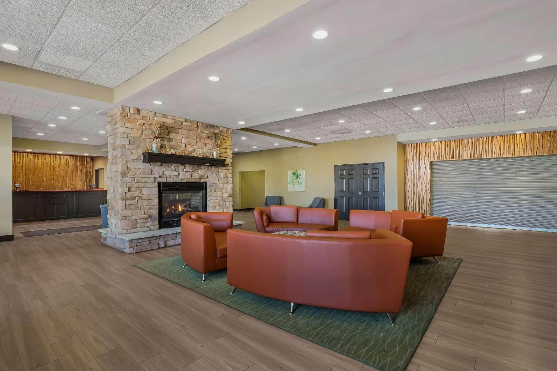 MainStay Suites Fitchburg - Madison