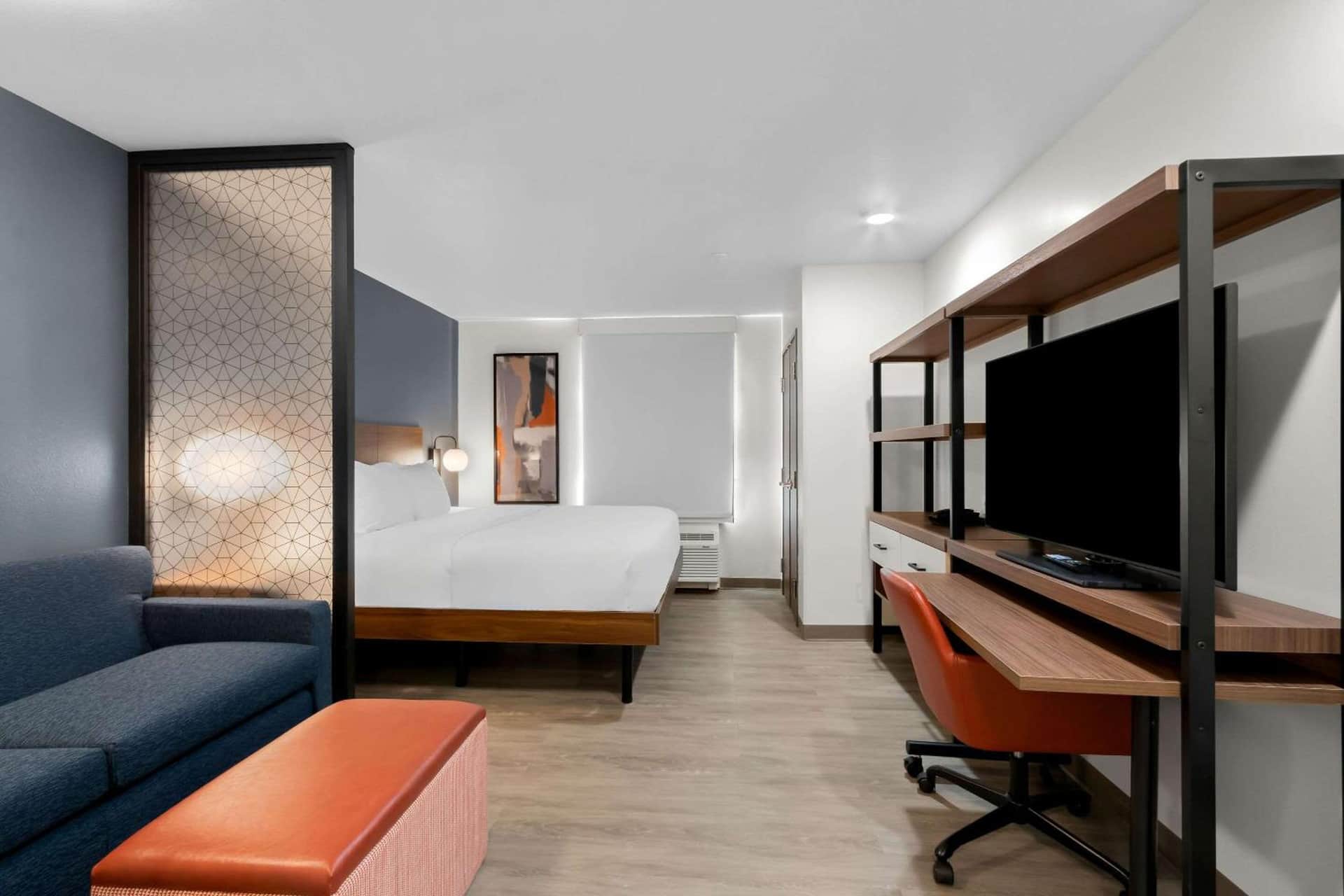 Everhome Suites Glendale Sports Entertainment District