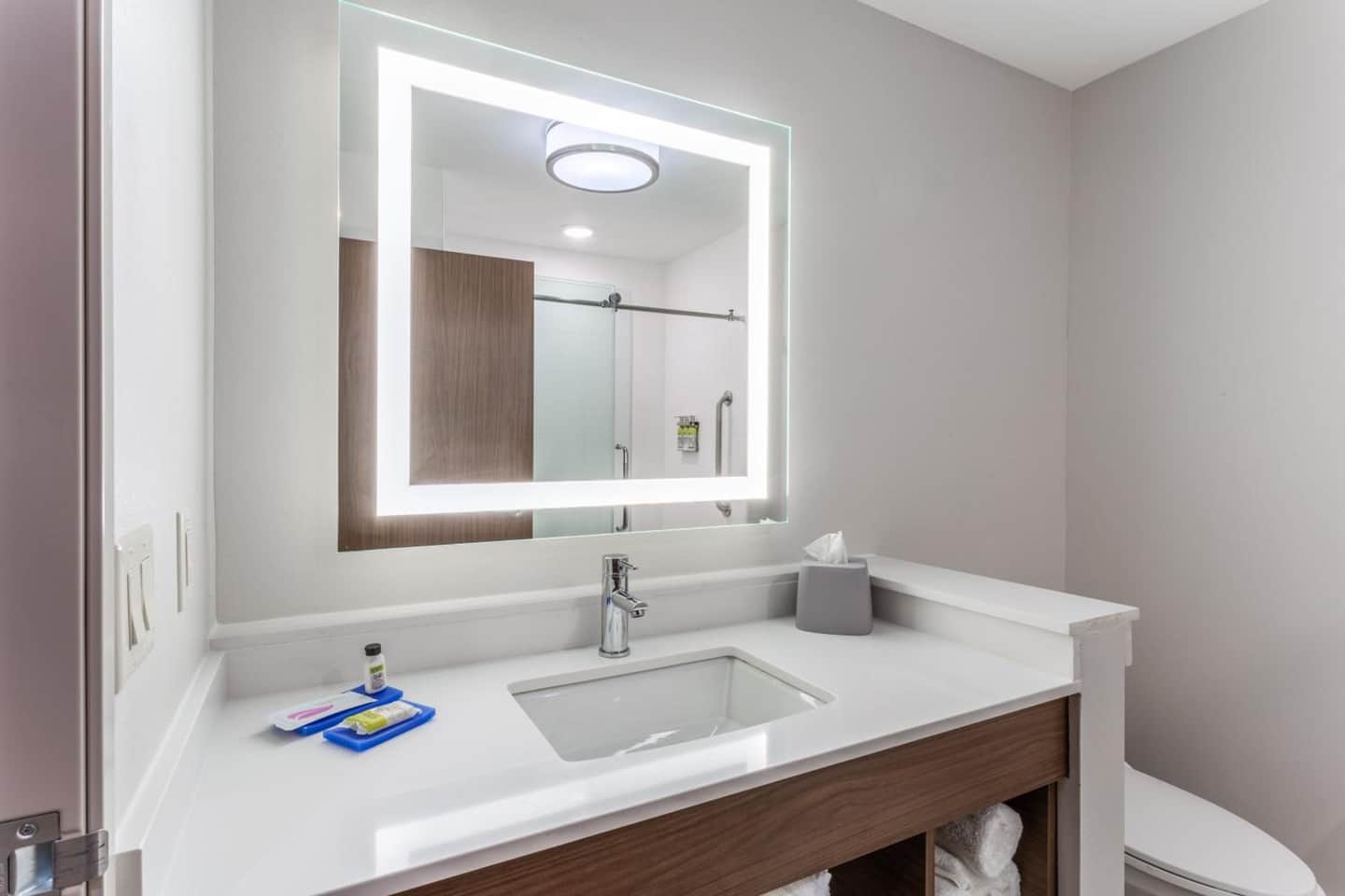Holiday Inn Express & Suites Kearney by IHG