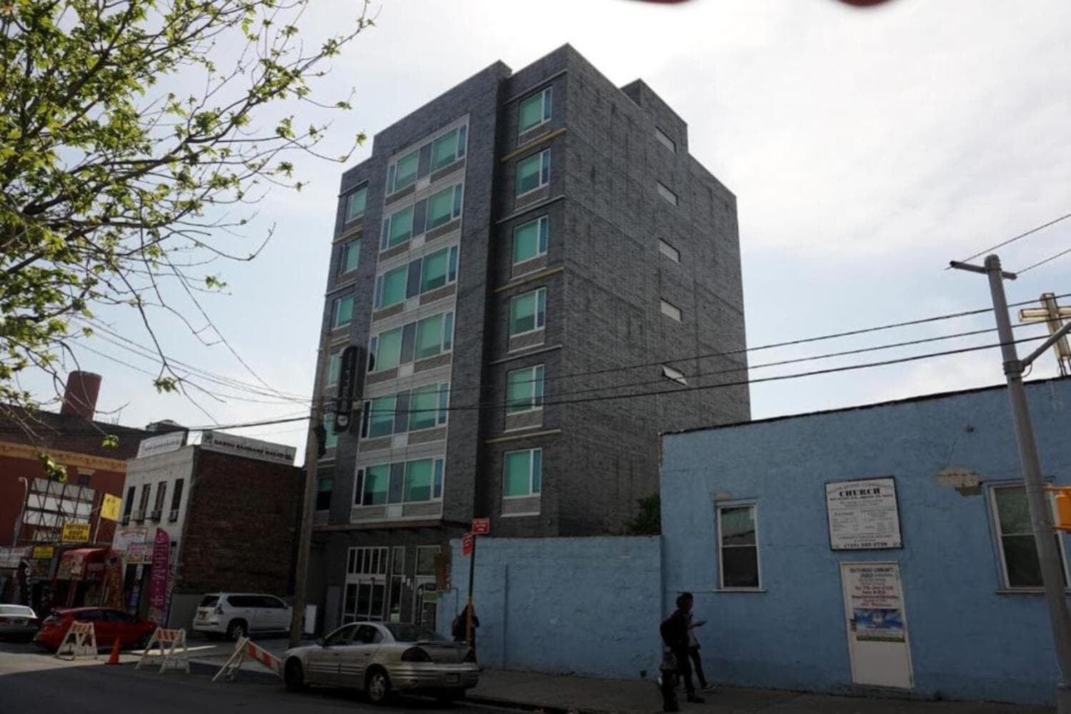 Umbrella Hotel Bronx