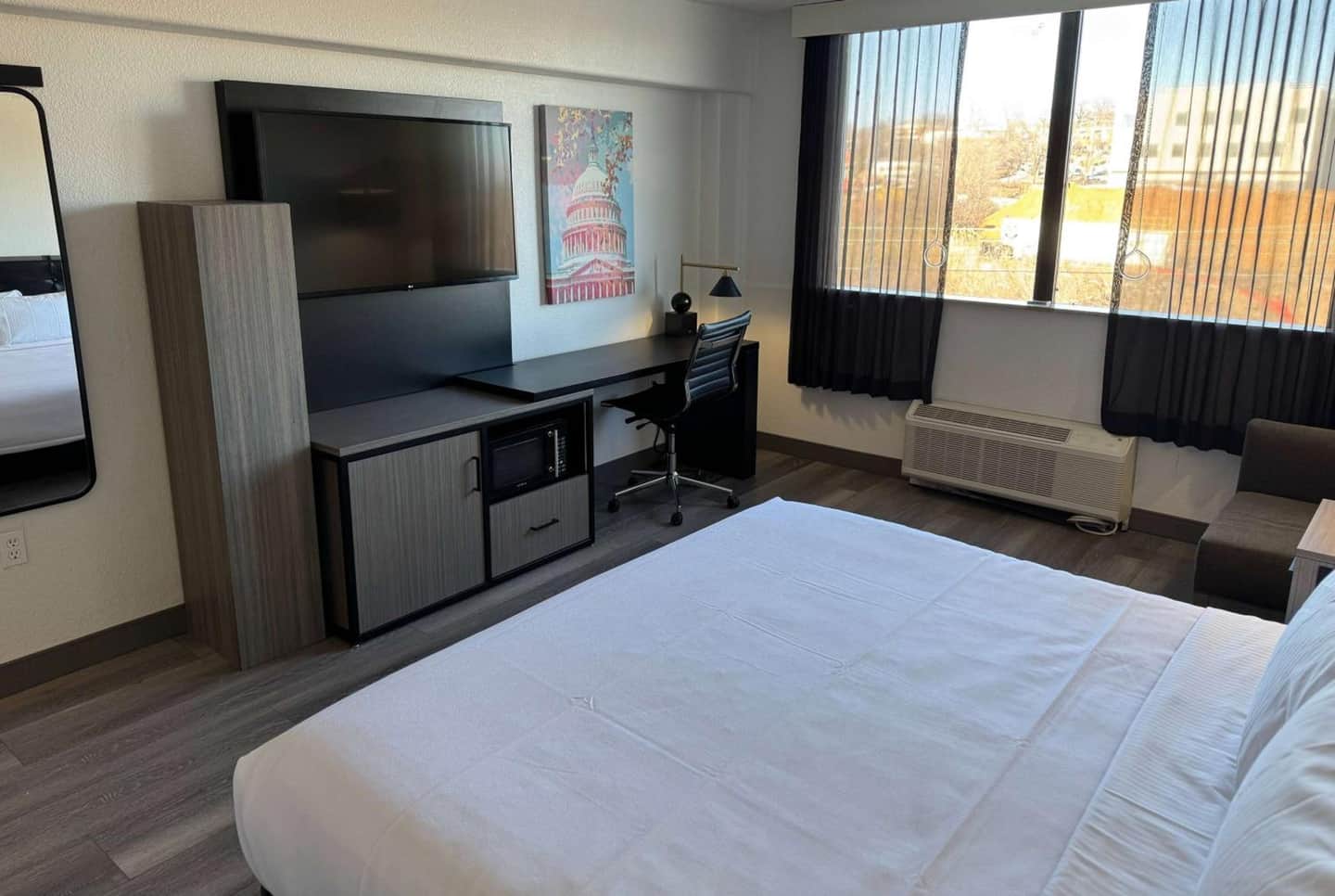 Holiday Inn Express & Suites Washington DC - NoMa