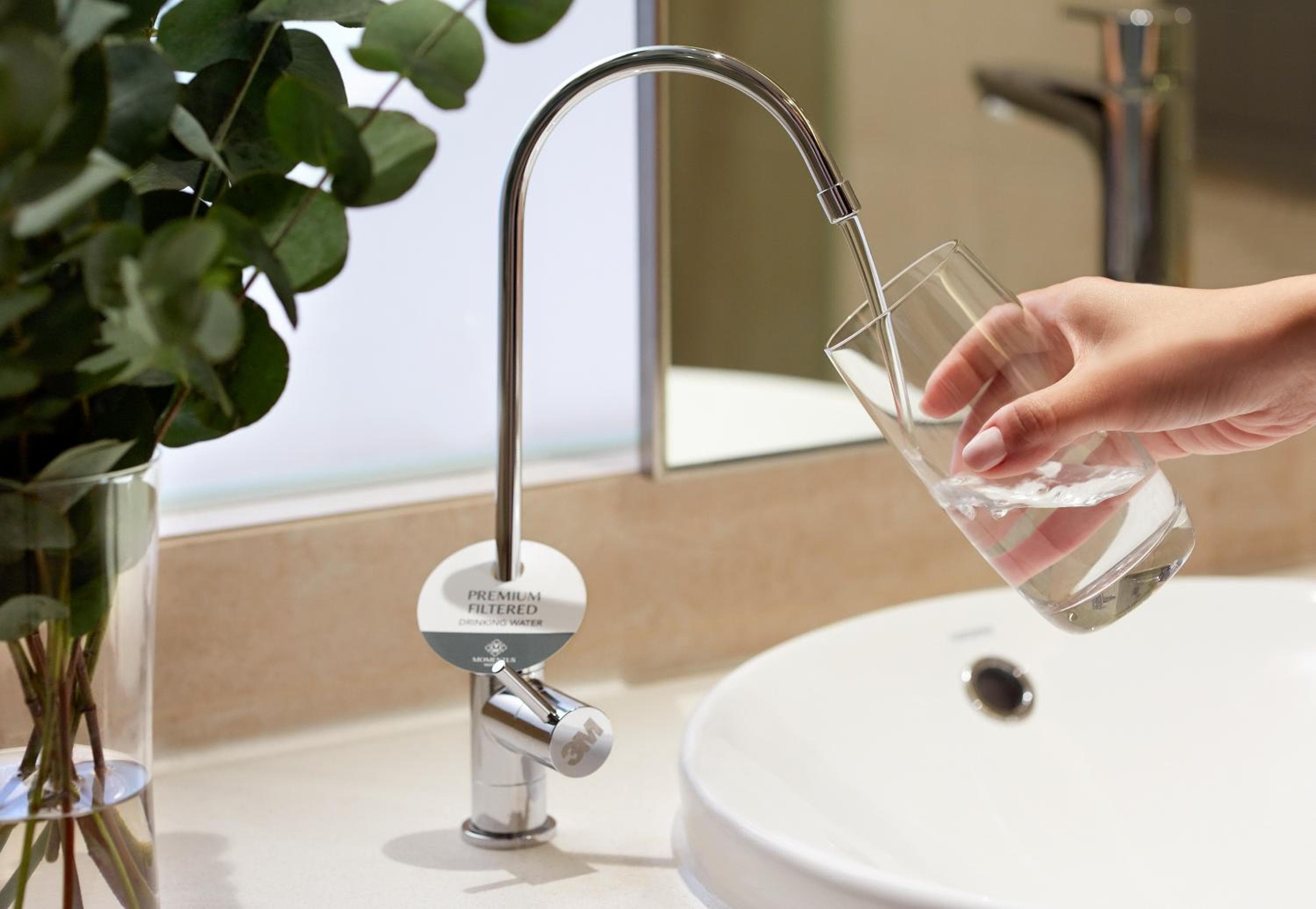 Momentus Hotel Alexandra