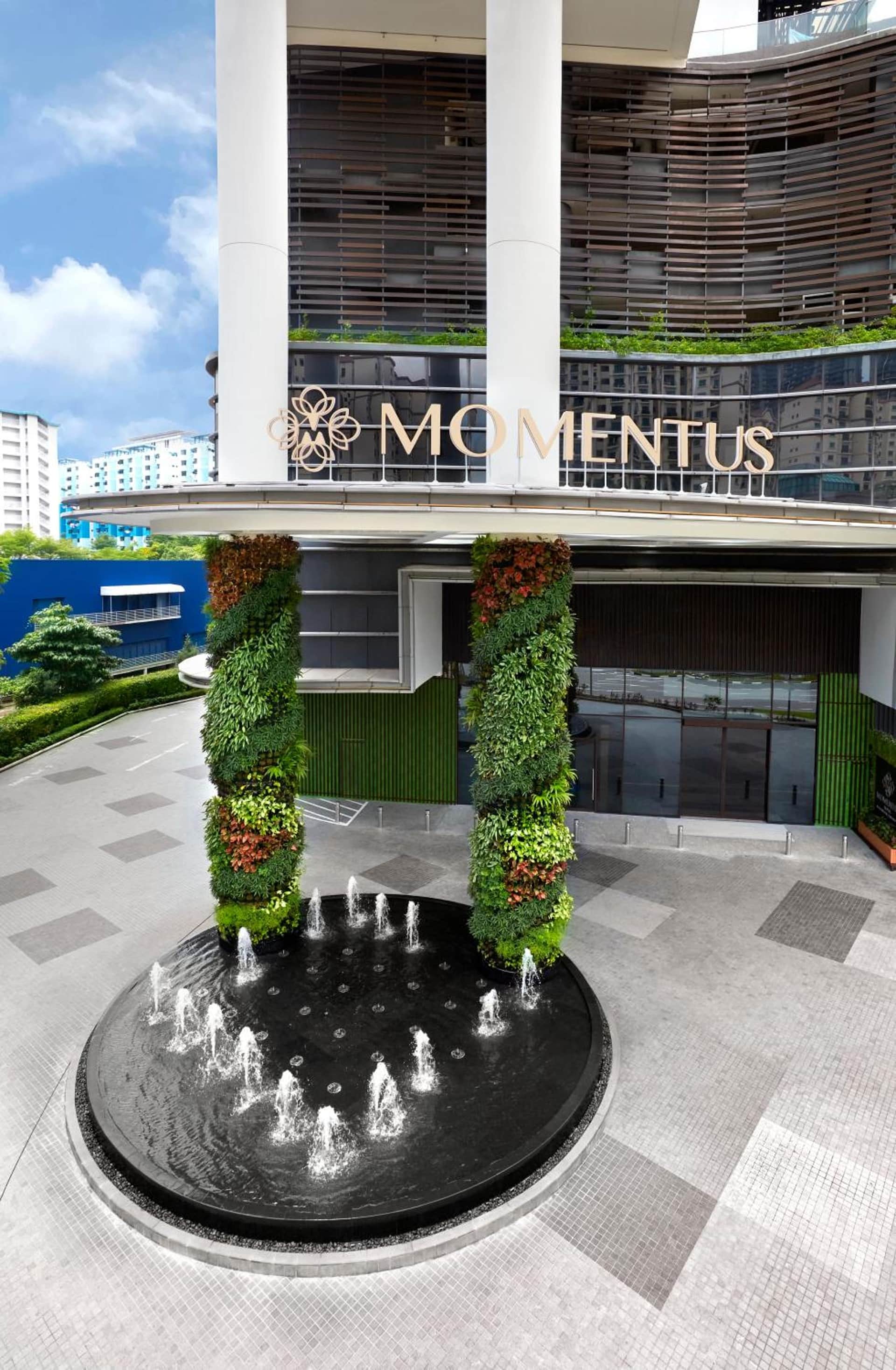 Momentus Hotel Alexandra