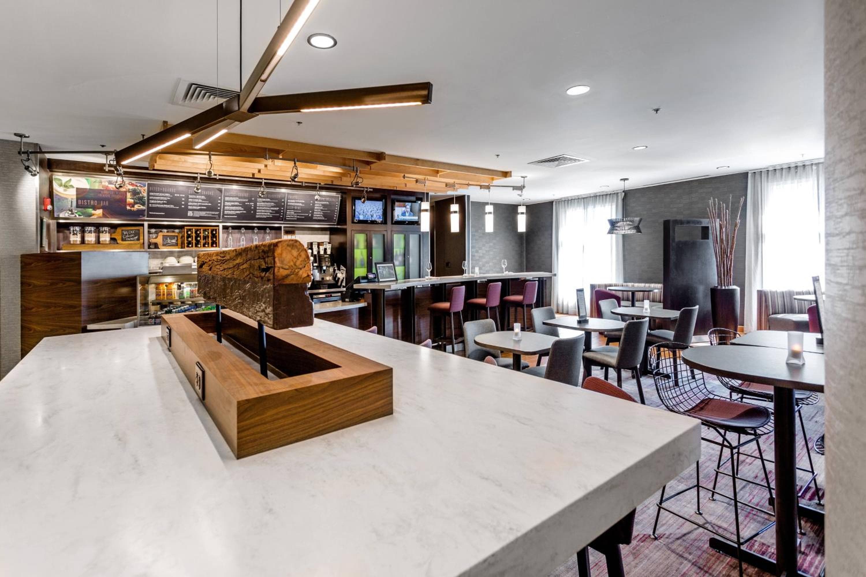 Courtyard by Marriott Easton-Columbus