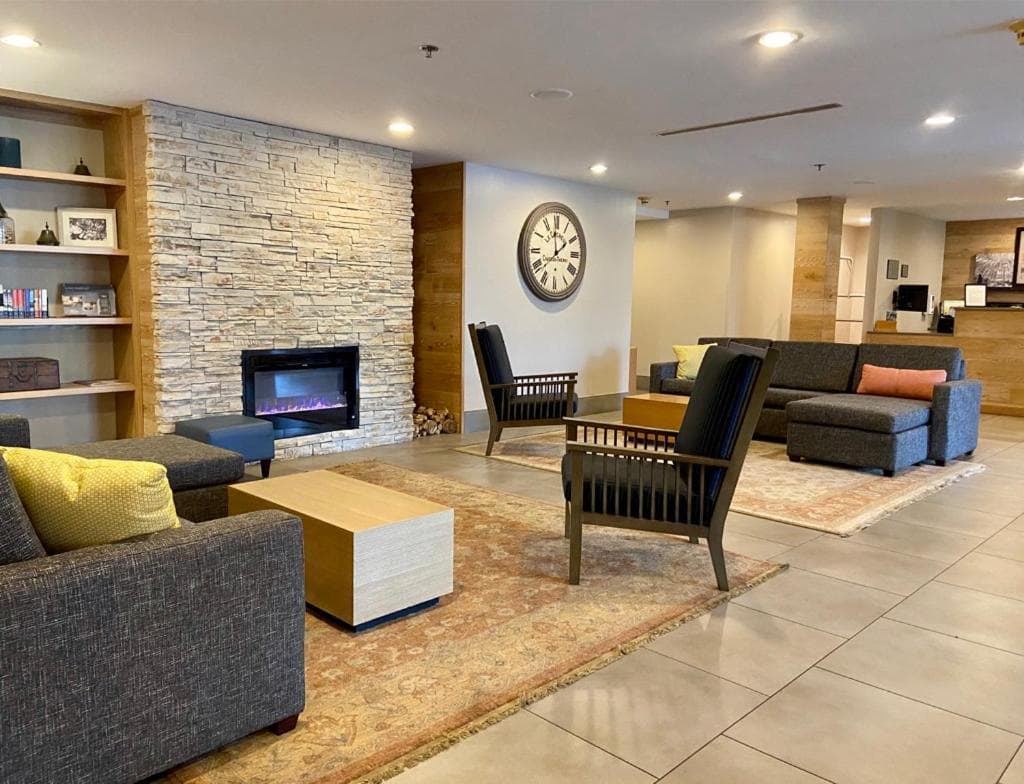 Country Inn & Suites by Radisson, Jackson, TN