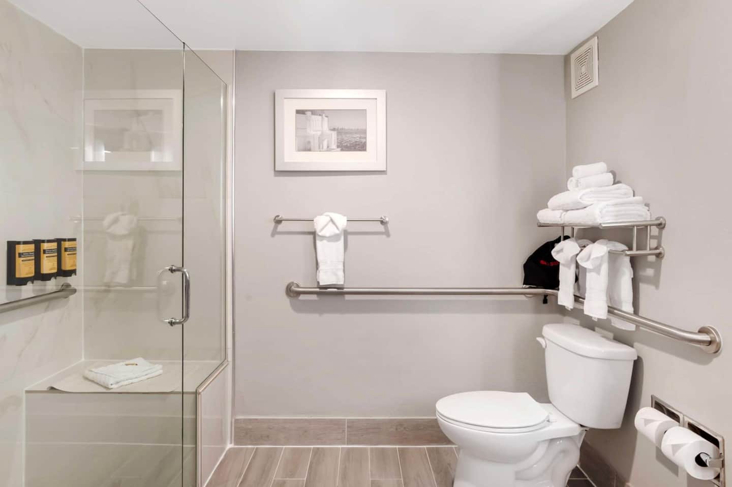 Best Western Plus Commerce Hotel