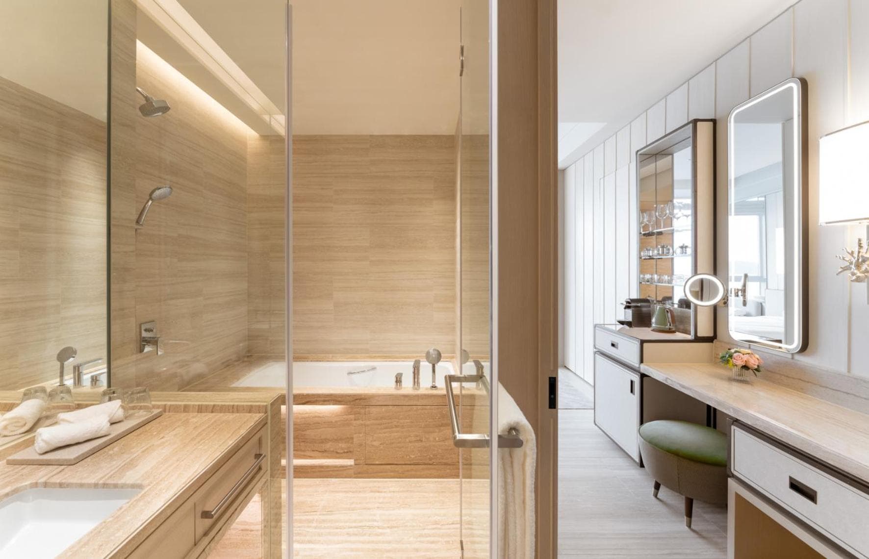 香港富麗敦海洋公園酒店 ( The Fullerton Ocean Park Hotel Hong Kong )