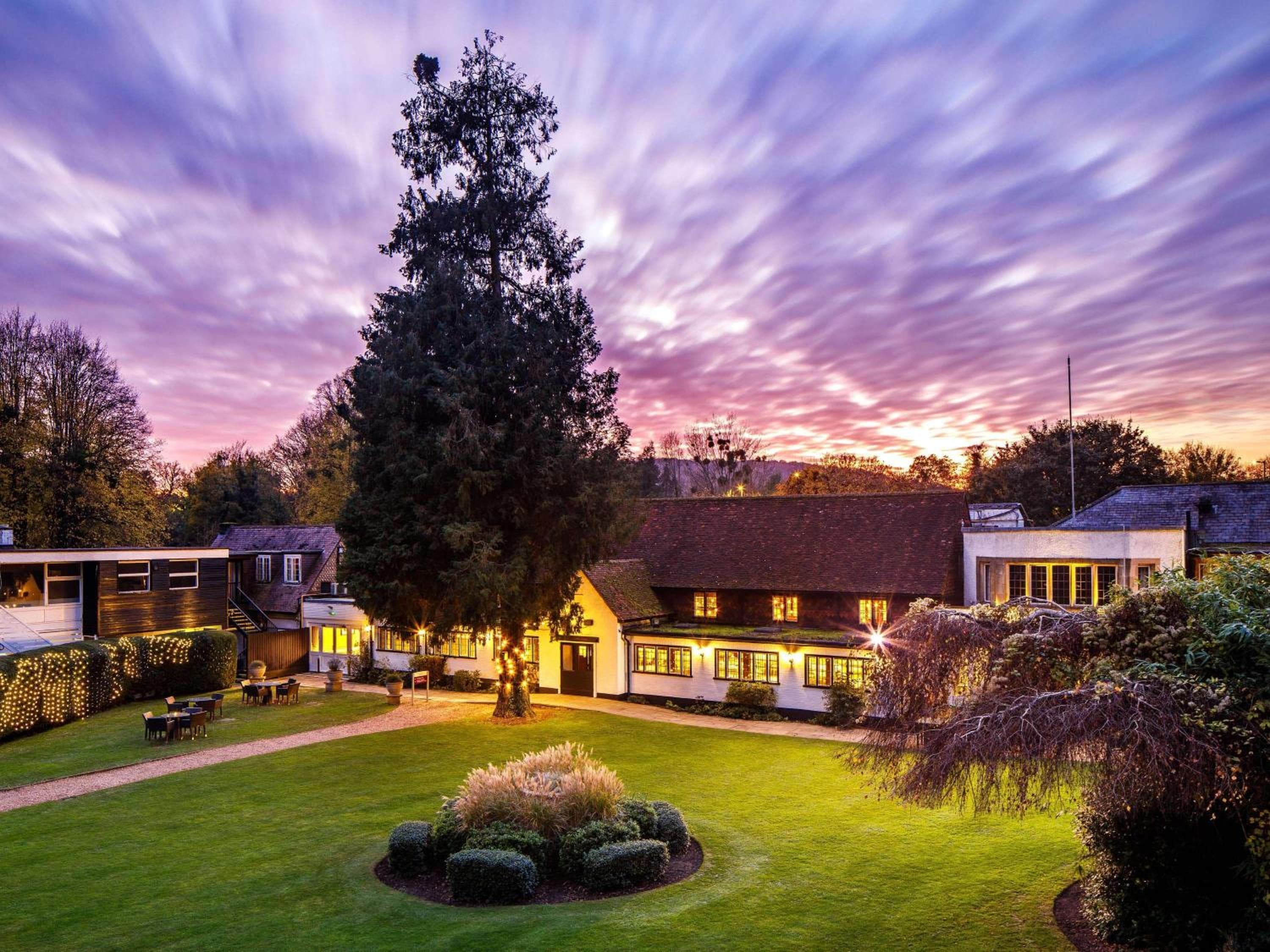 Sunday Box Hill Burford Bridge Hotel