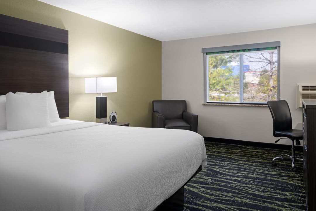 Baymont by Wyndham Liberty MO