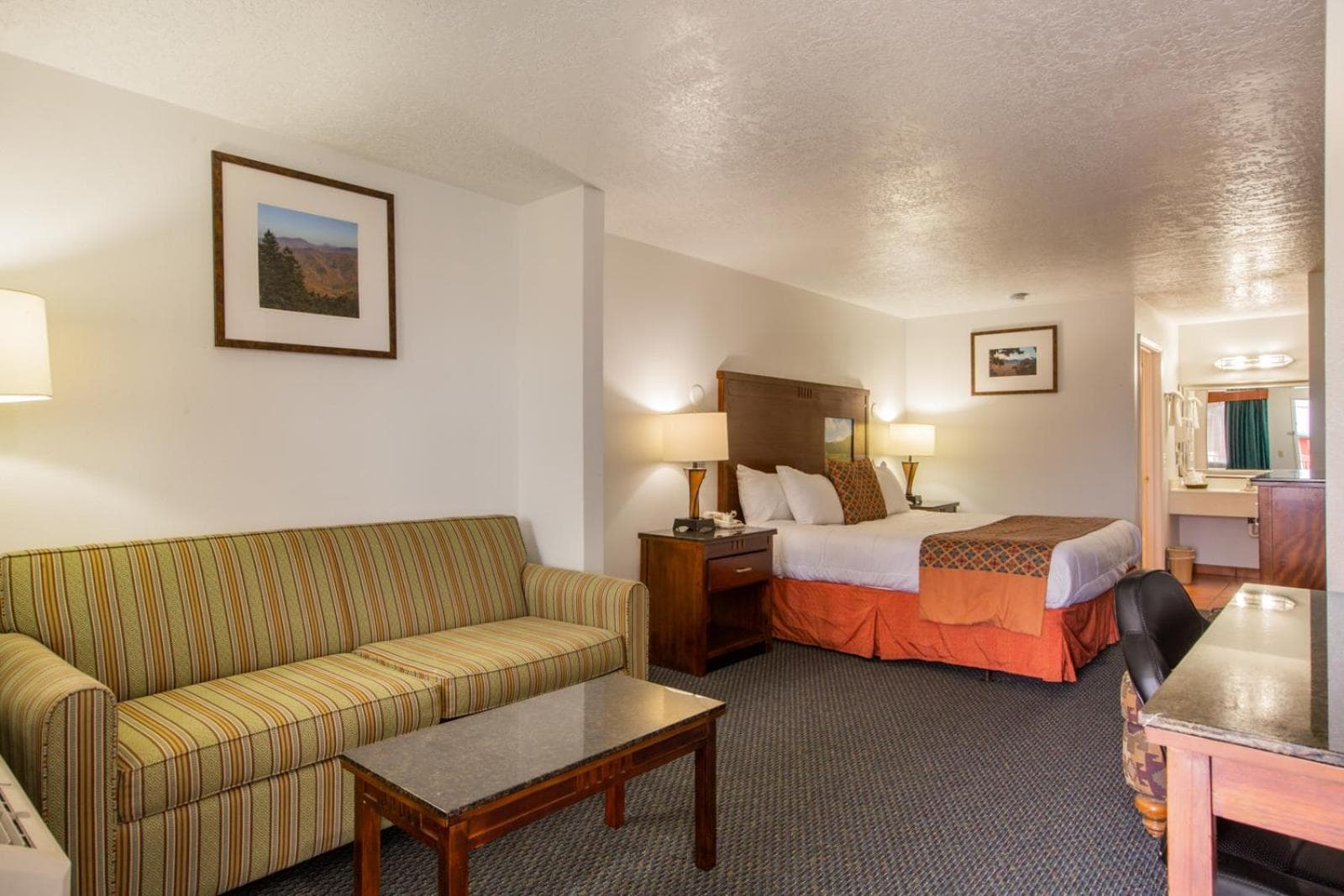 Sandia Peak Inn Old Town ABQ, a Howard Johnson by Wyndham