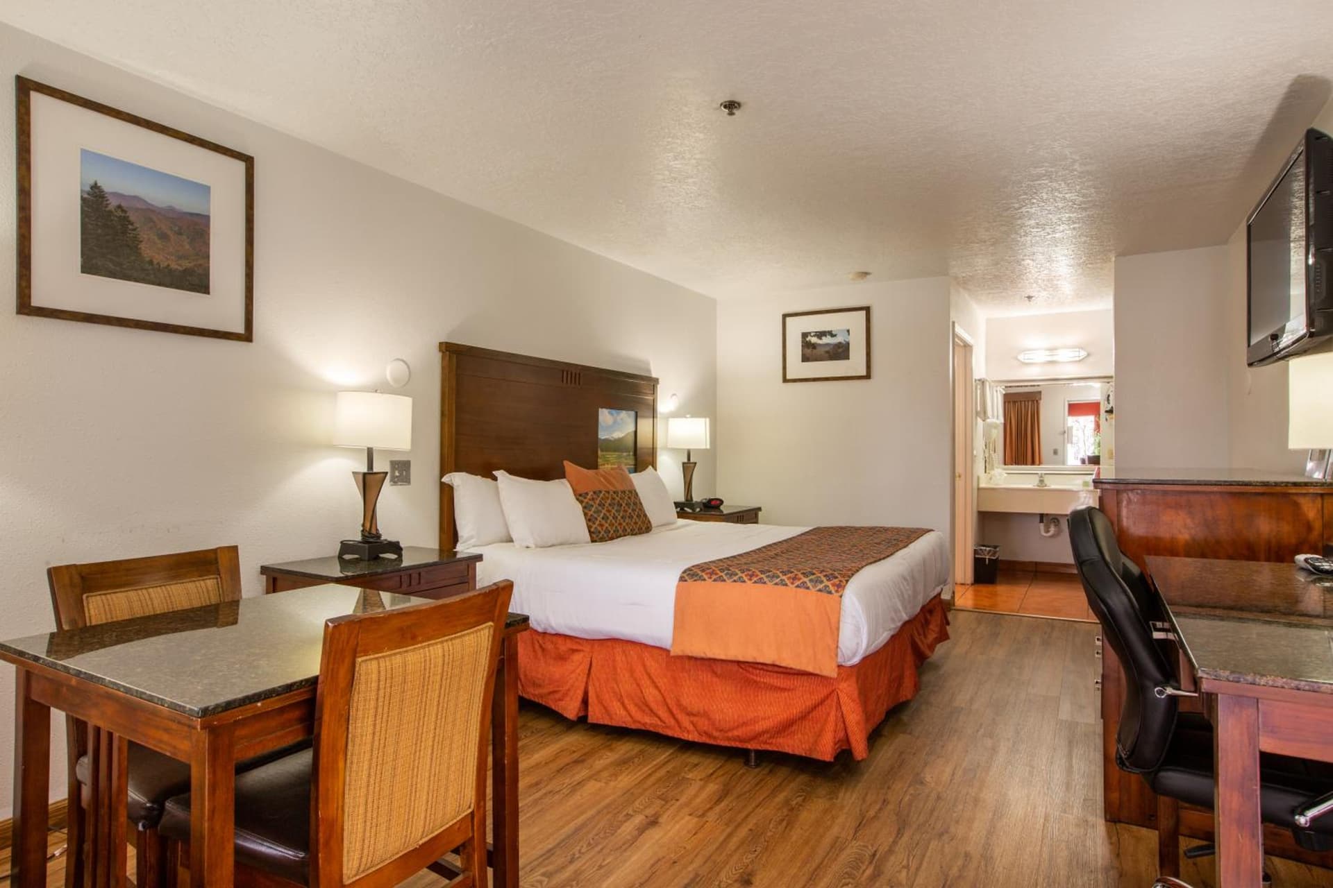 Sandia Peak Inn Old Town ABQ, a Howard Johnson by Wyndham