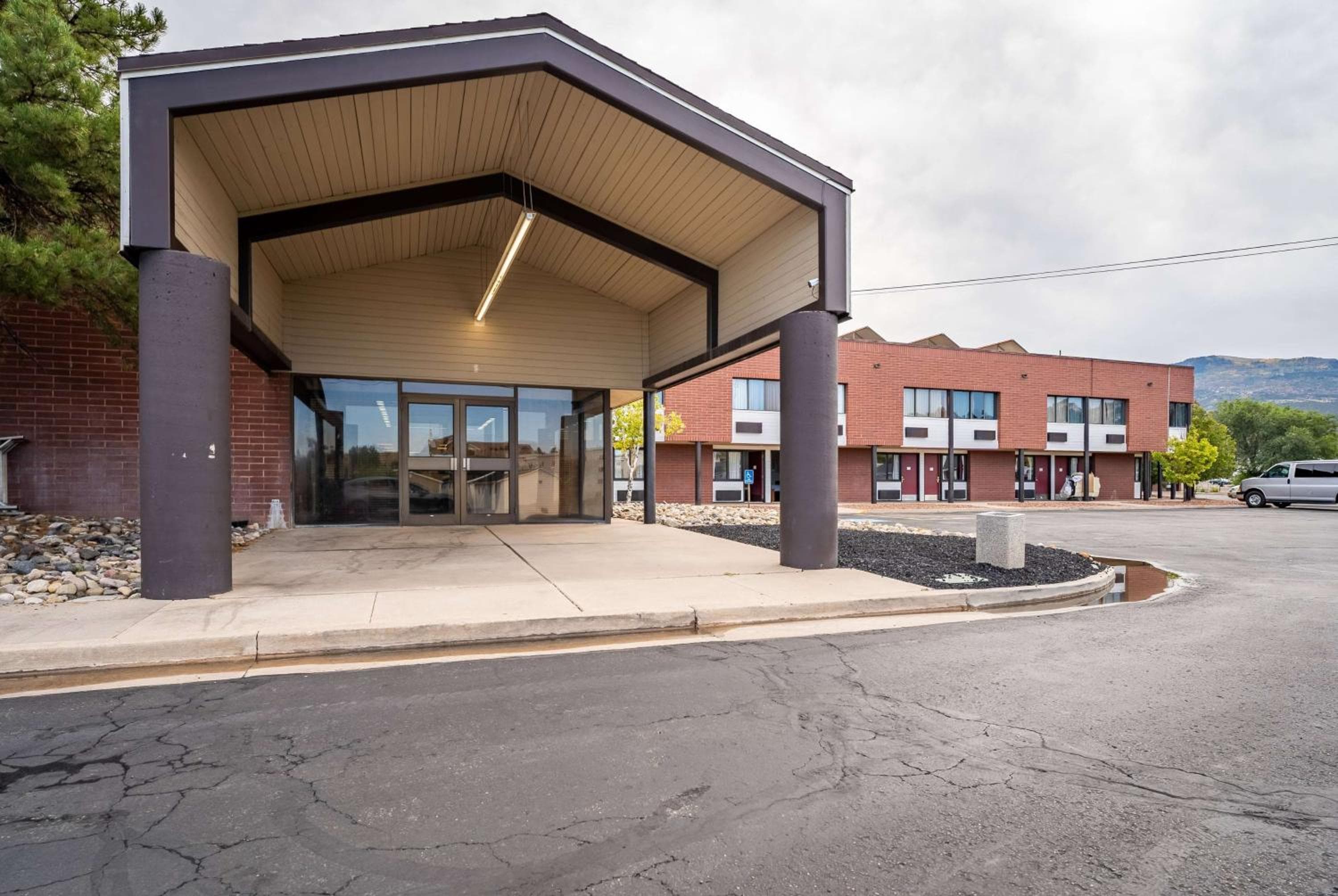 Ramada by Wyndham Cedar City