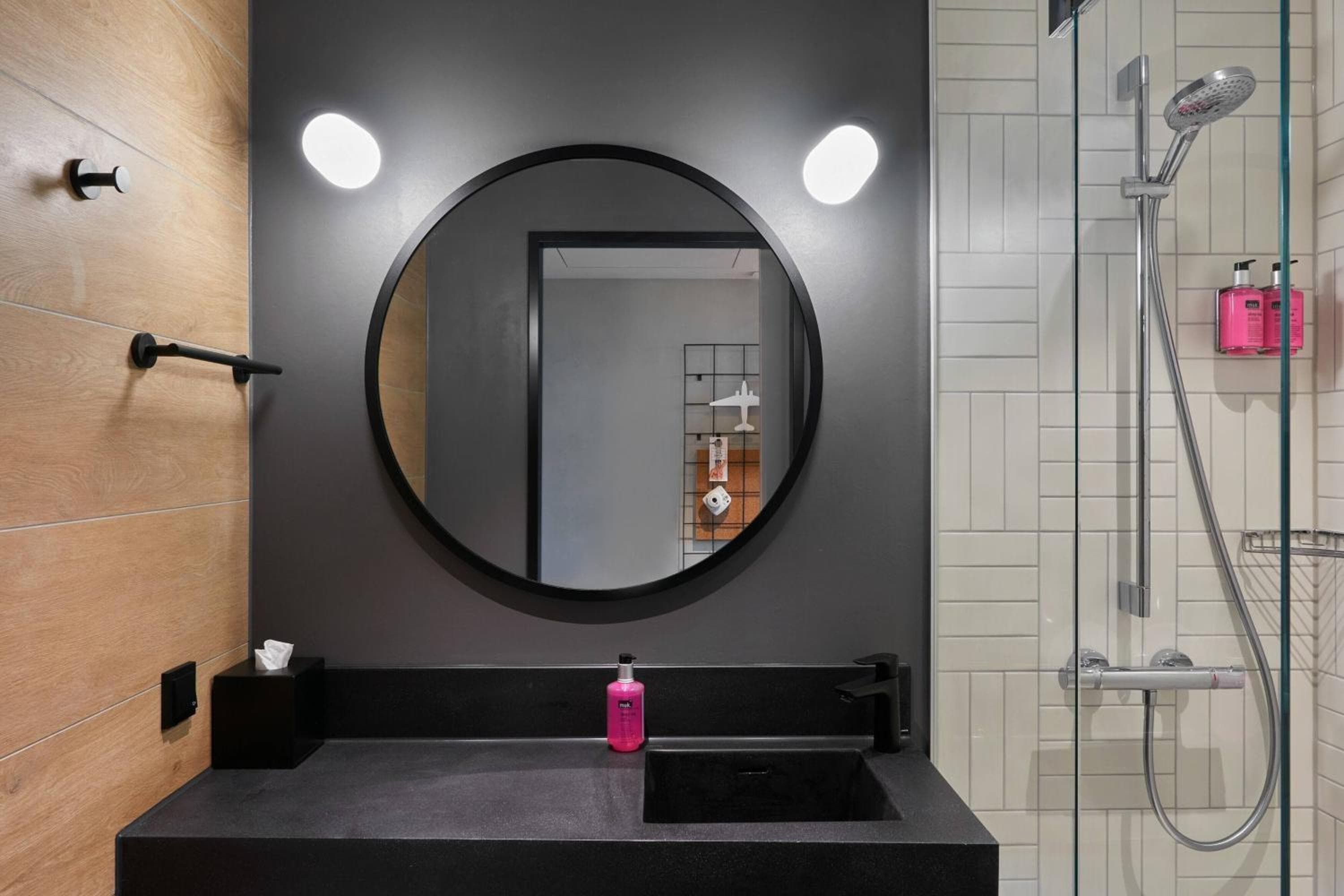 Moxy Cologne Bonn Airport