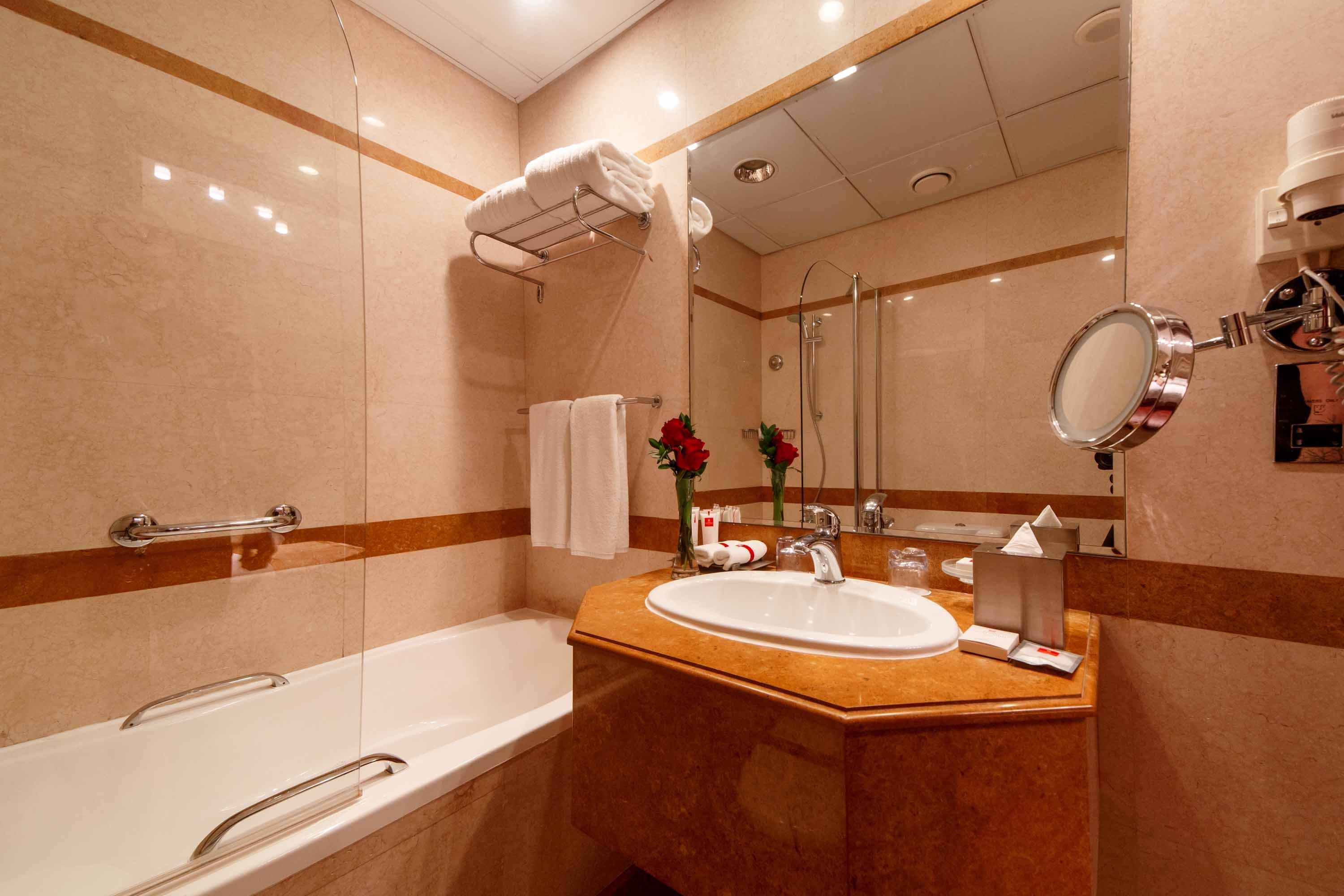 Grand Millennium Dubai Hotel