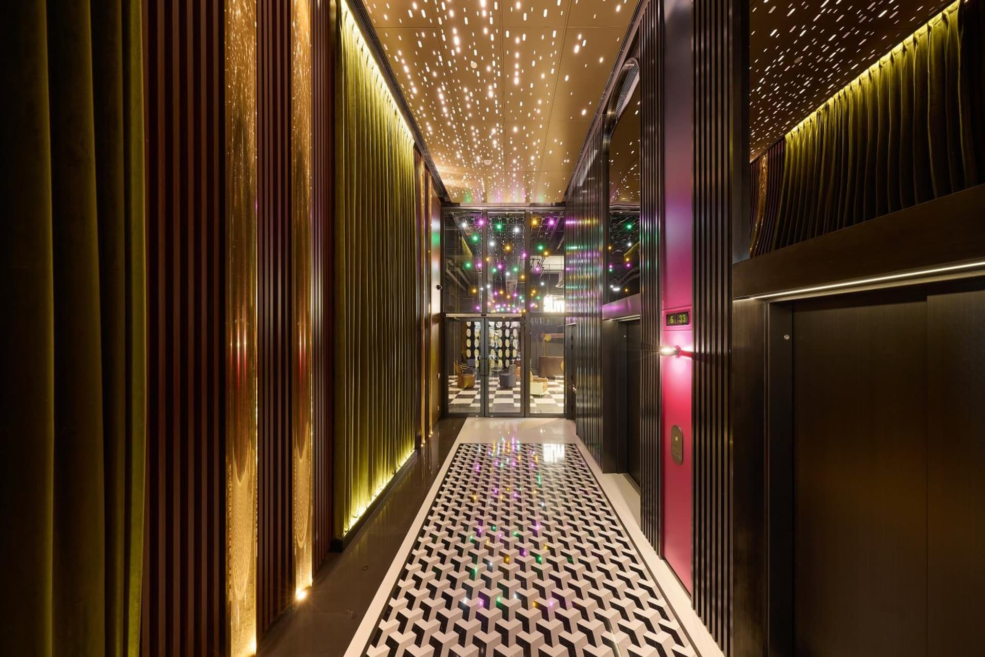 香港蘇豪希爾頓摩庭酒店 ( Motto by Hilton Hong Kong Soho )