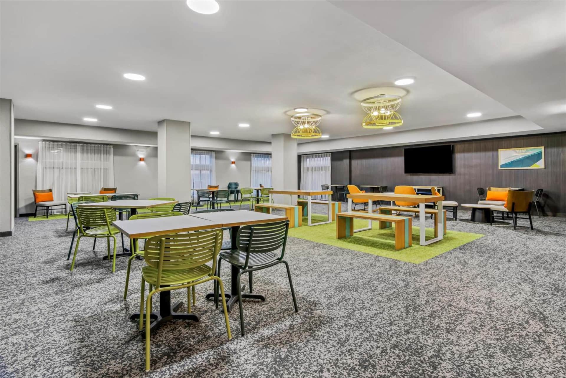 Spark By Hilton Merrillville