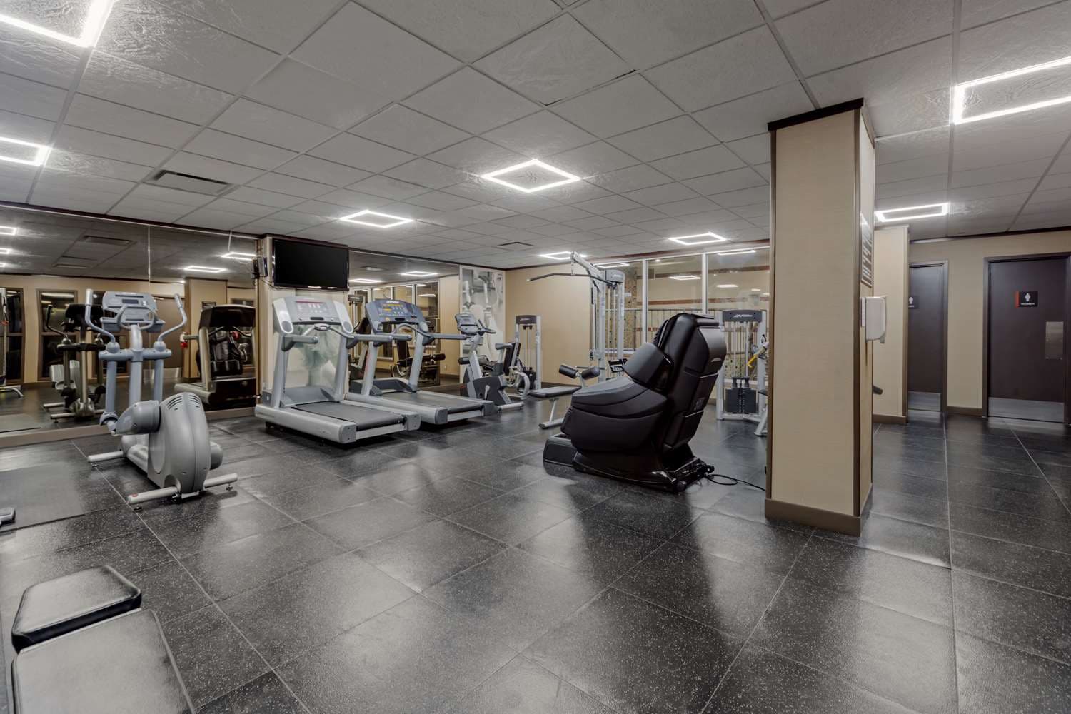Best Western Premier Denham Inn & Suites