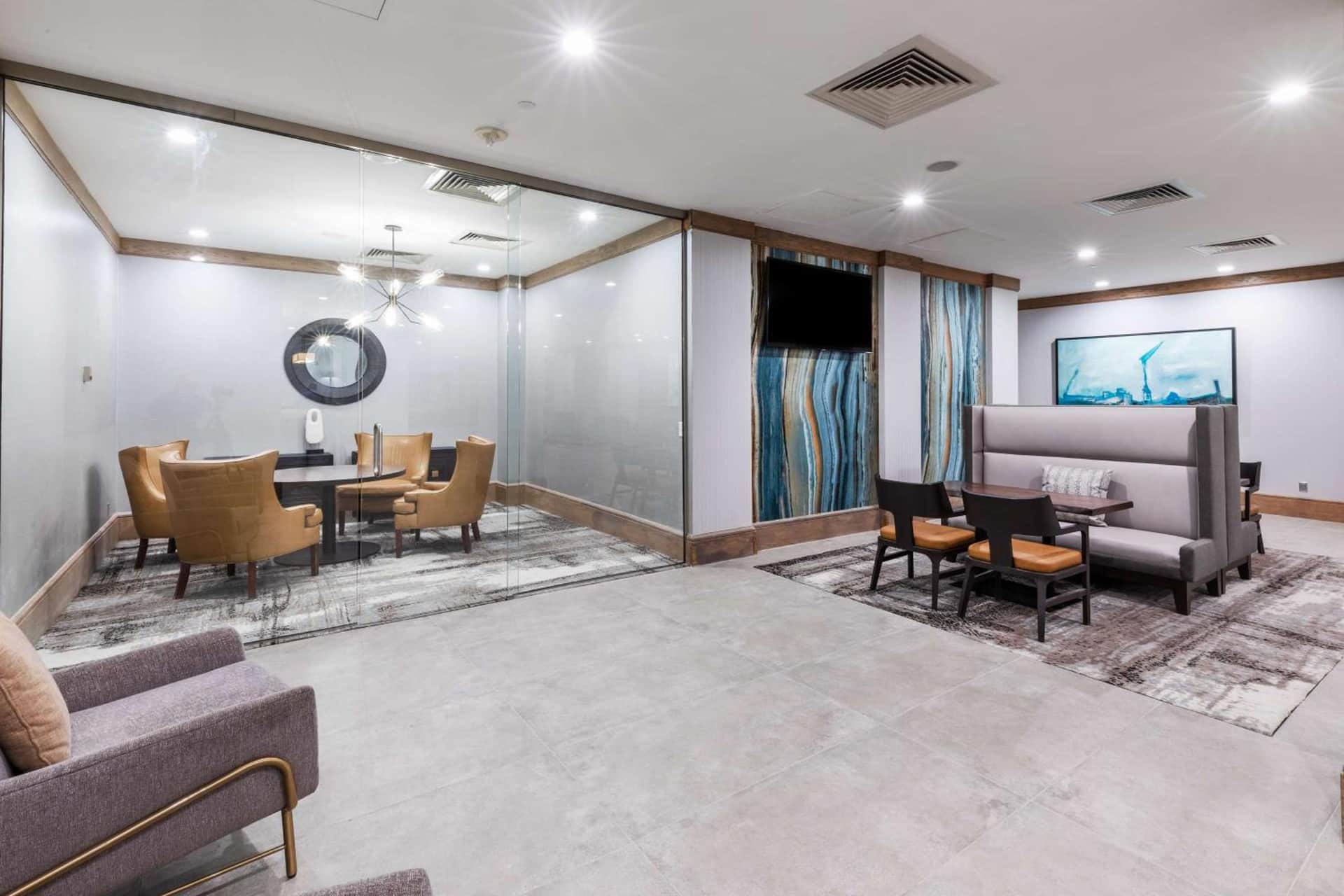 DoubleTree by Hilton Tulsa - Warren Place